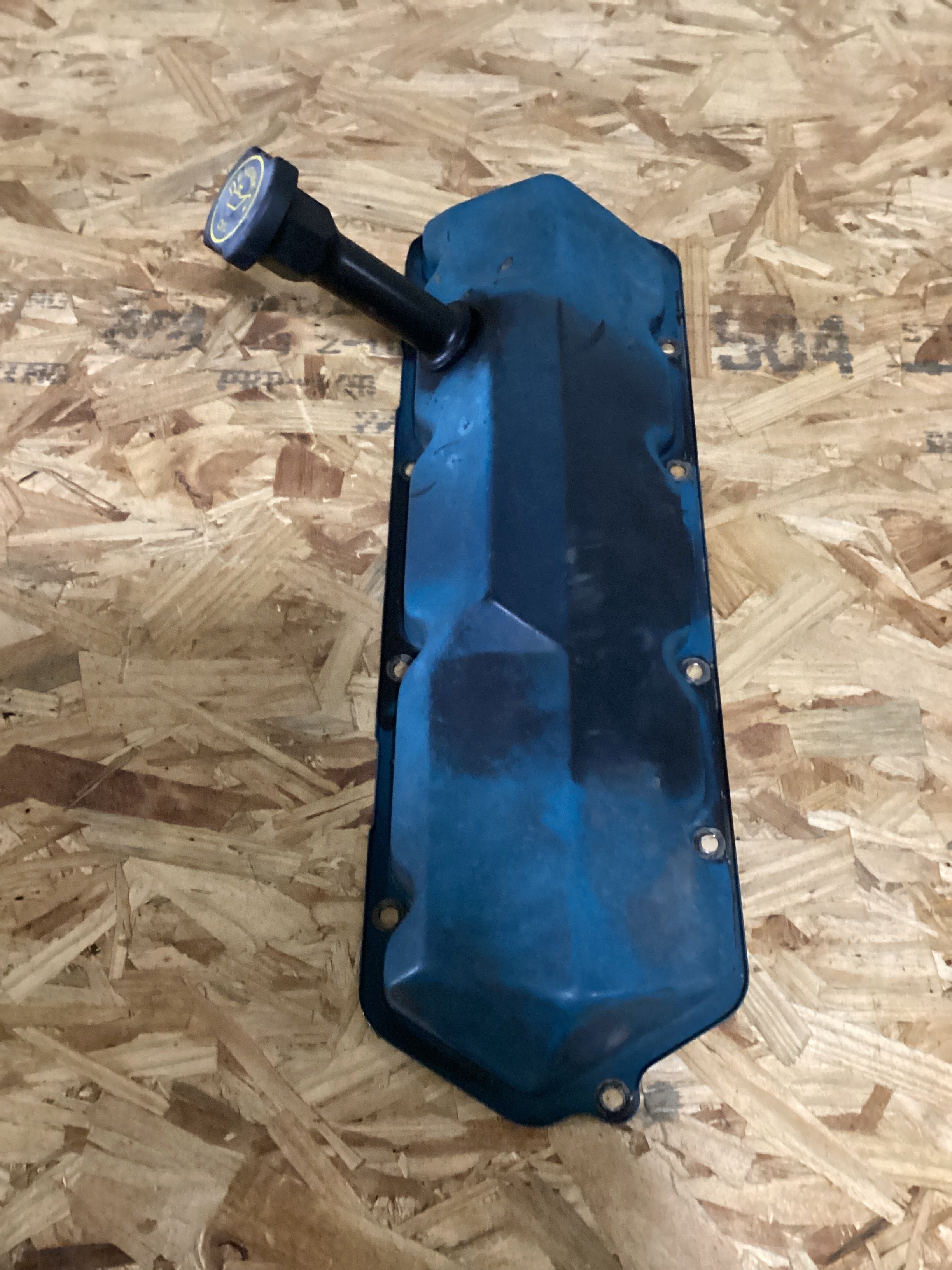 USED | POWERSTROKE VALVE COVER INTERNATIONAL NAVISTAR 7.3 T444E | SKU680