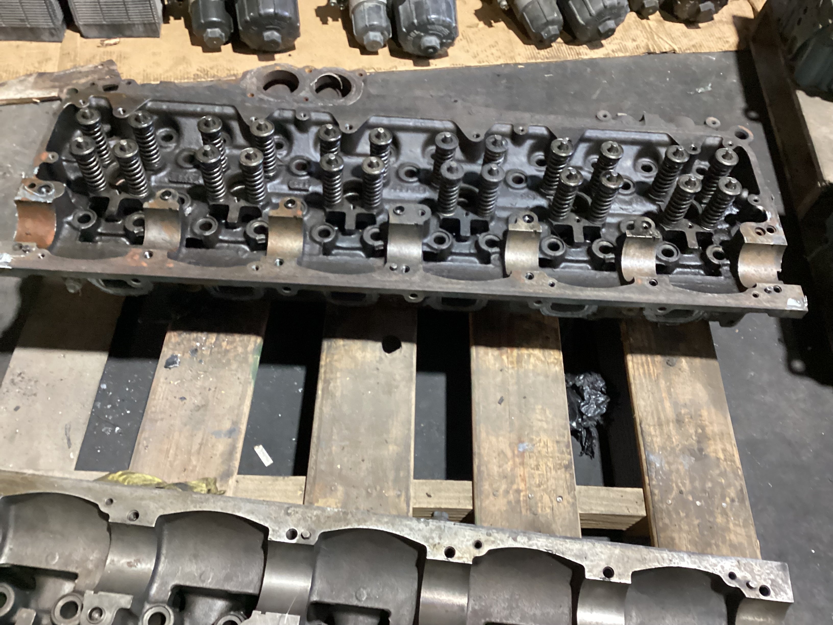 USED | ENGINE CYLINDER HEAD DETROIT 12.7 LITERS NEEDS TO BE REBUILT BEFORE INSTALL IT | SKU1,229