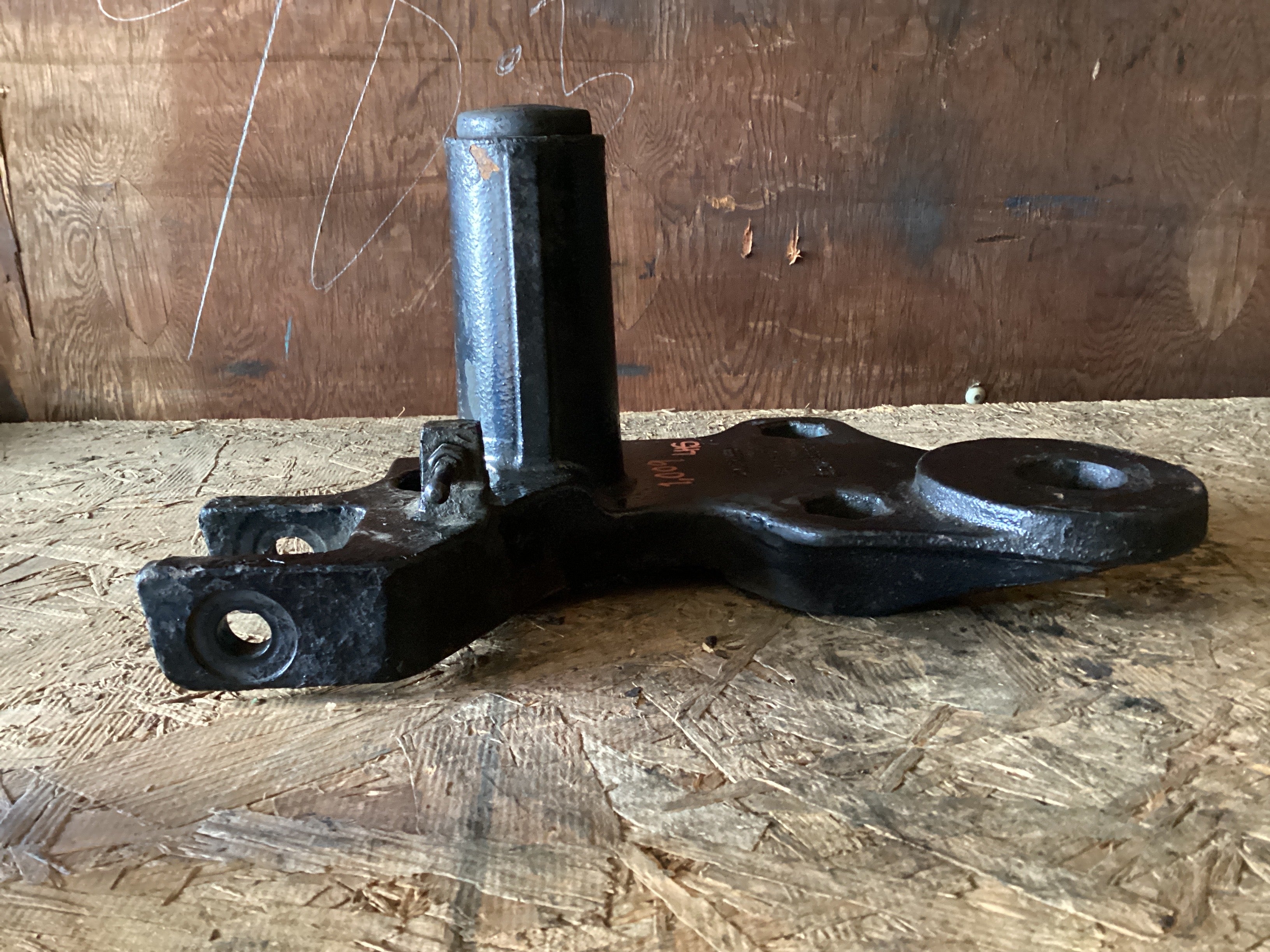 USED | FRONT SUSPENSION UPPER MOUNT BRACKET LHS VOLVO | SKU1,009