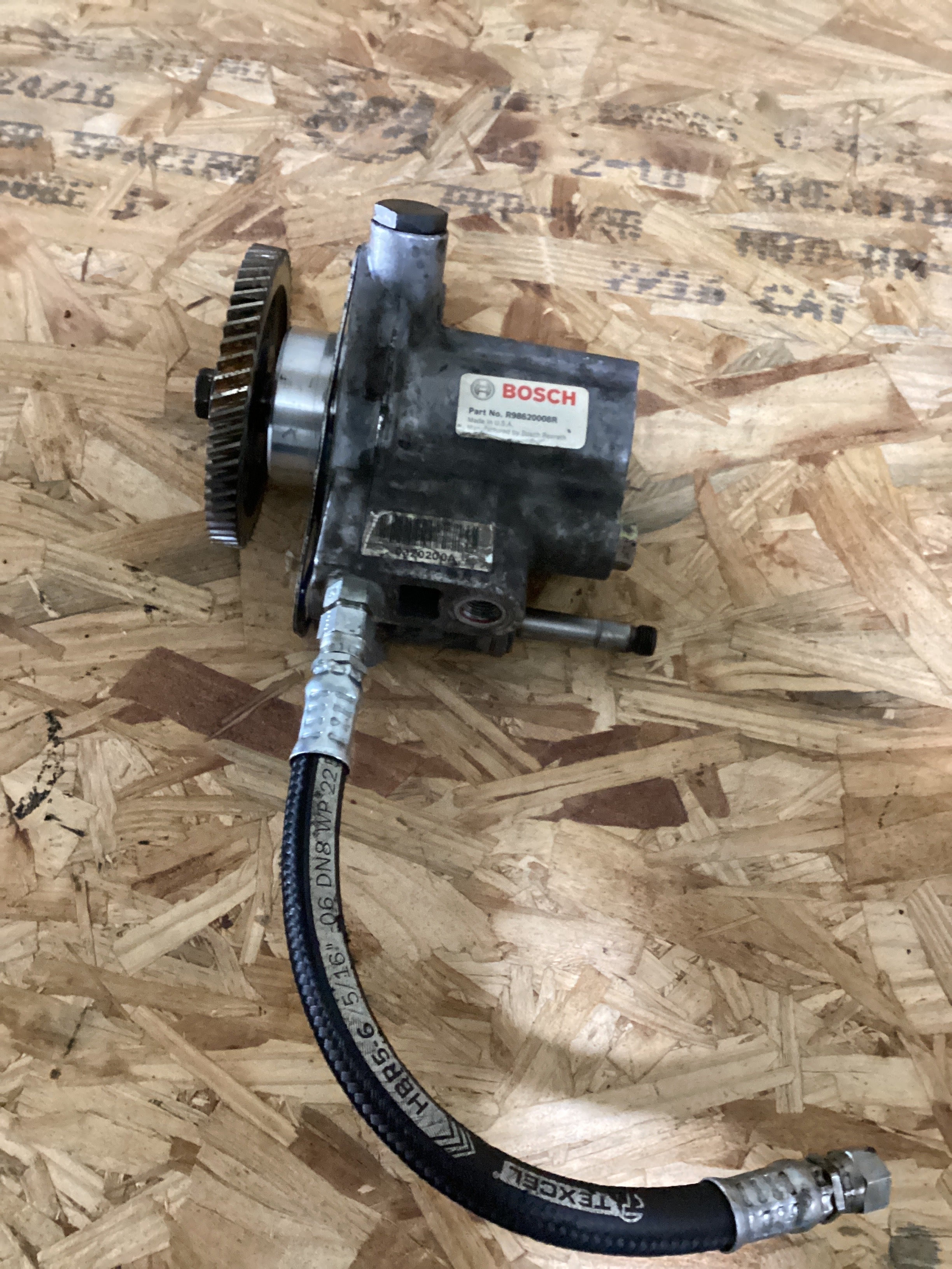 USED | HIGH PRESSURE OIL PUMP INTERNATIONAL NAVISTAR | SKU686