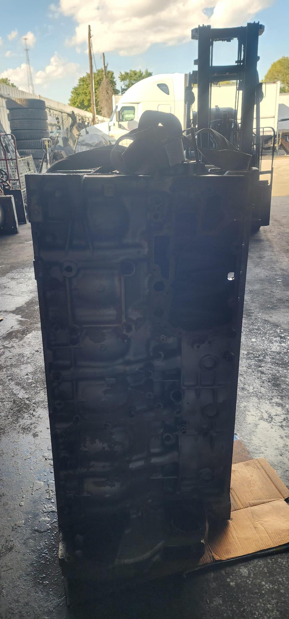 USED | ENGINE CYLINDER BLOCK DETROIT DD13 | SKU1,223