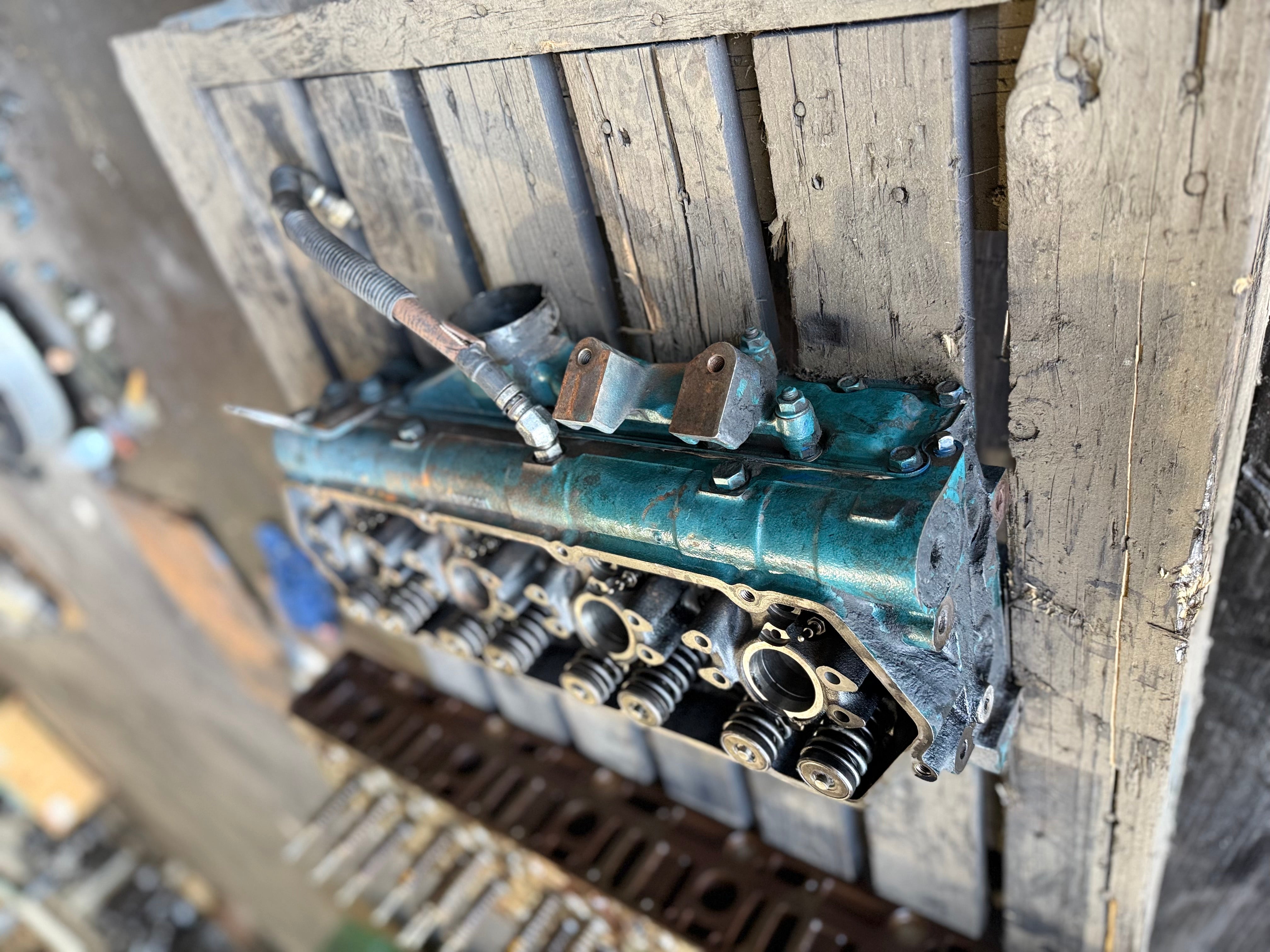 USED | ENGINE CYLINDER HEAD 2000 INTERNATIONAL NAVISTAR 7.3 T444E | SKU1,240