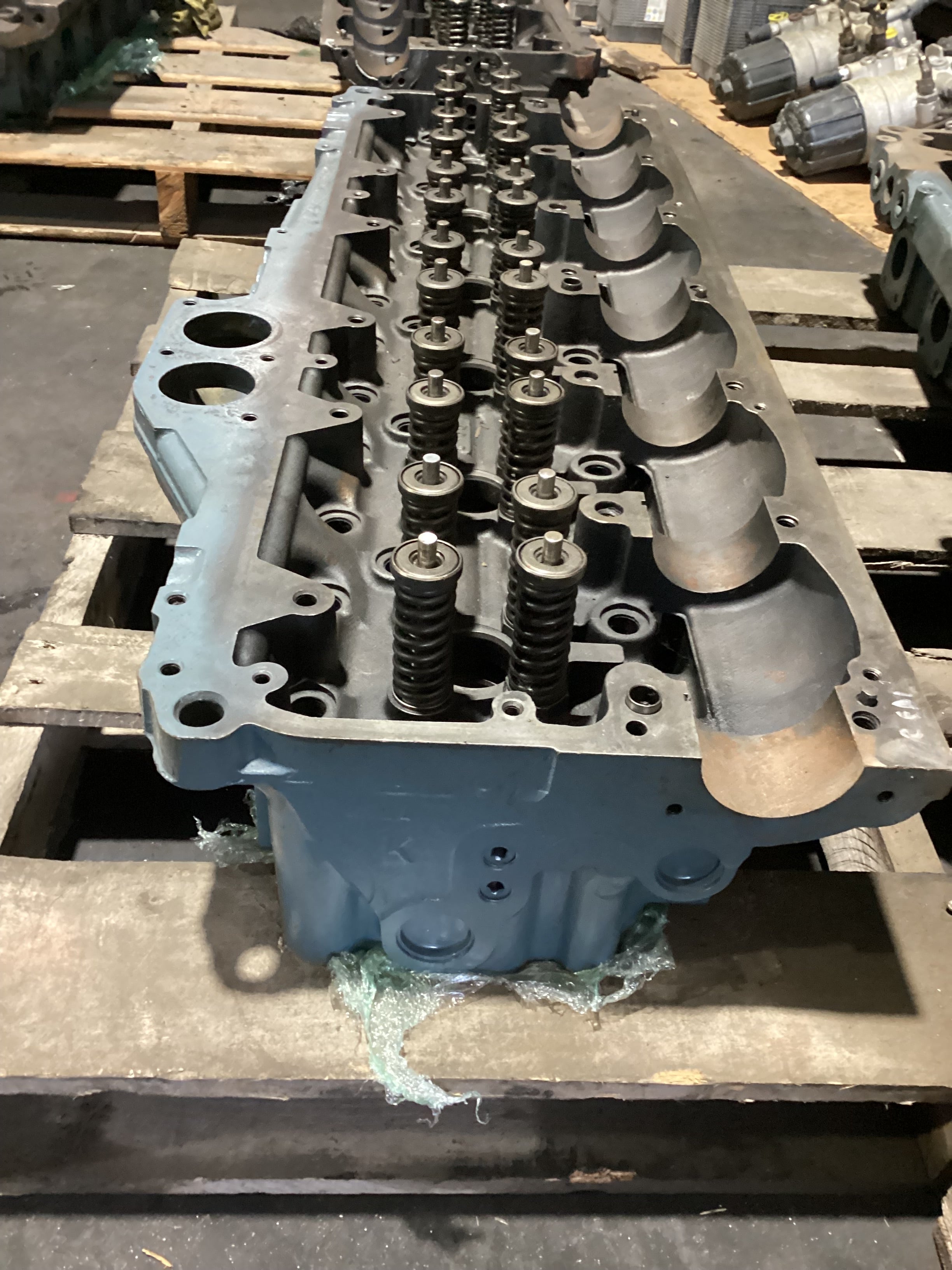 USED | ENGINE CYLINDER HEAD DETROIT 12.7 LITERS ALREADY REBUILT READY TO INSTALL IT | SKU1,228