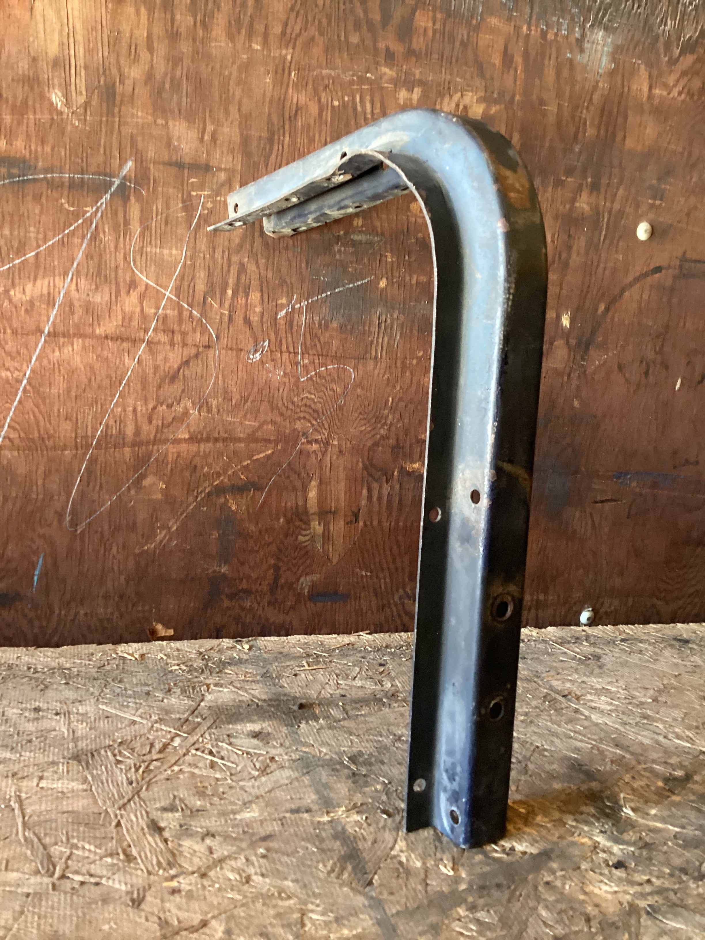 USED | AIR TANK ANGLE BRACKET | SKU1,073