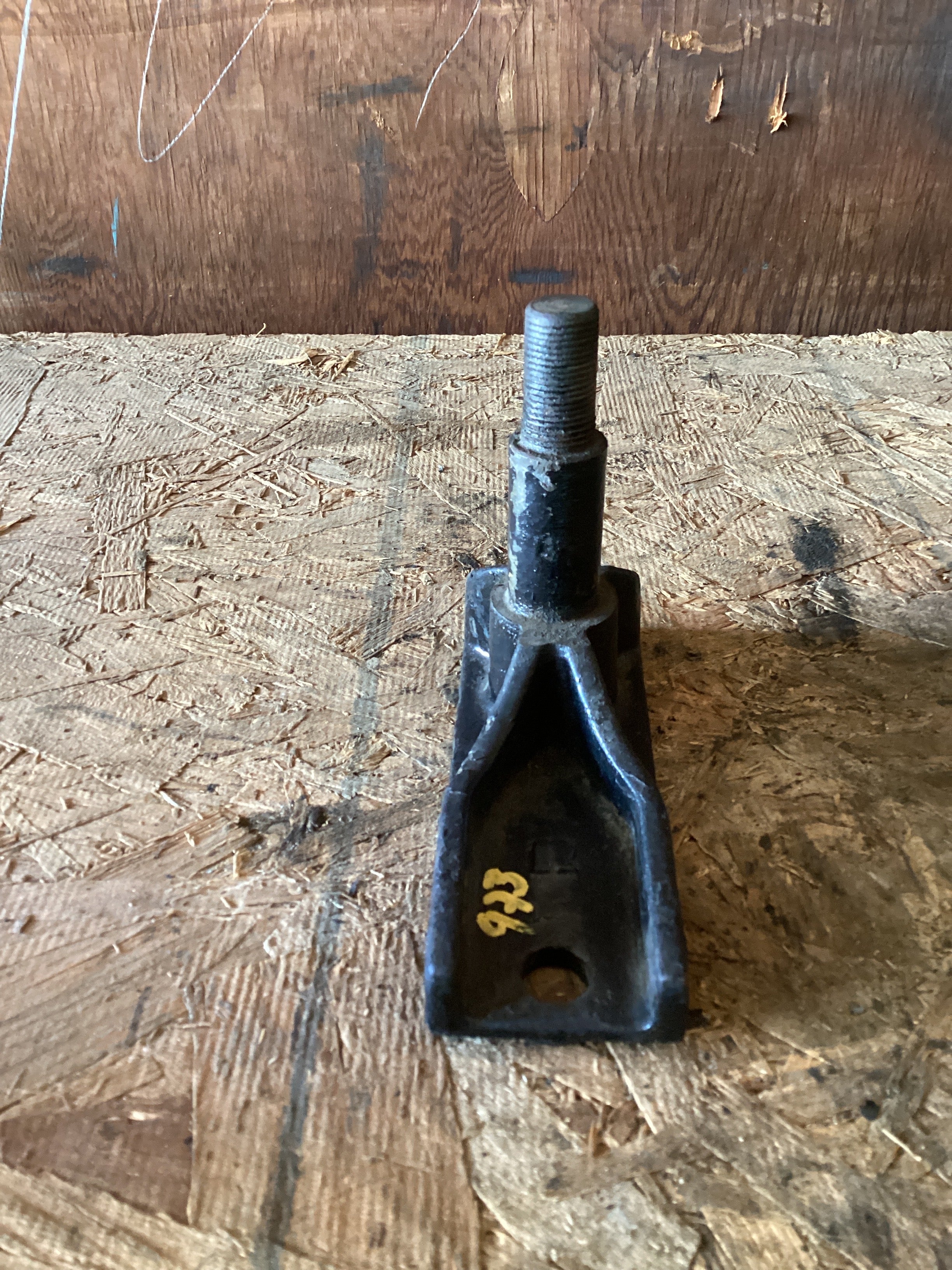 USED | UPPER SHOCK BRACKET FREIGHTLINER | SKU973