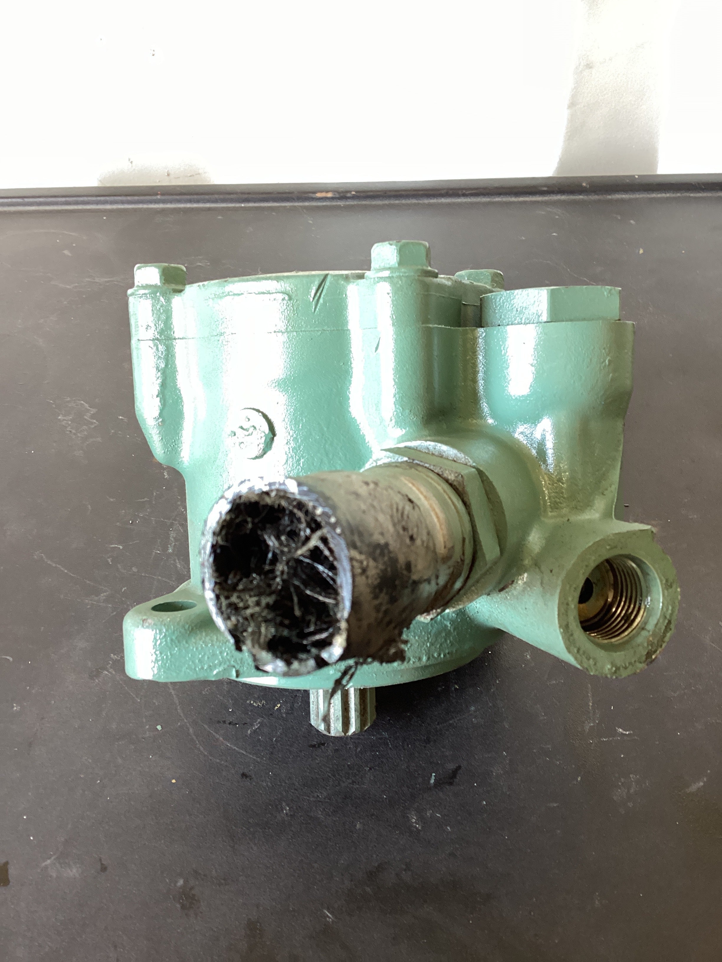 USED | POWER STEERING PUMP LHS | SKU496