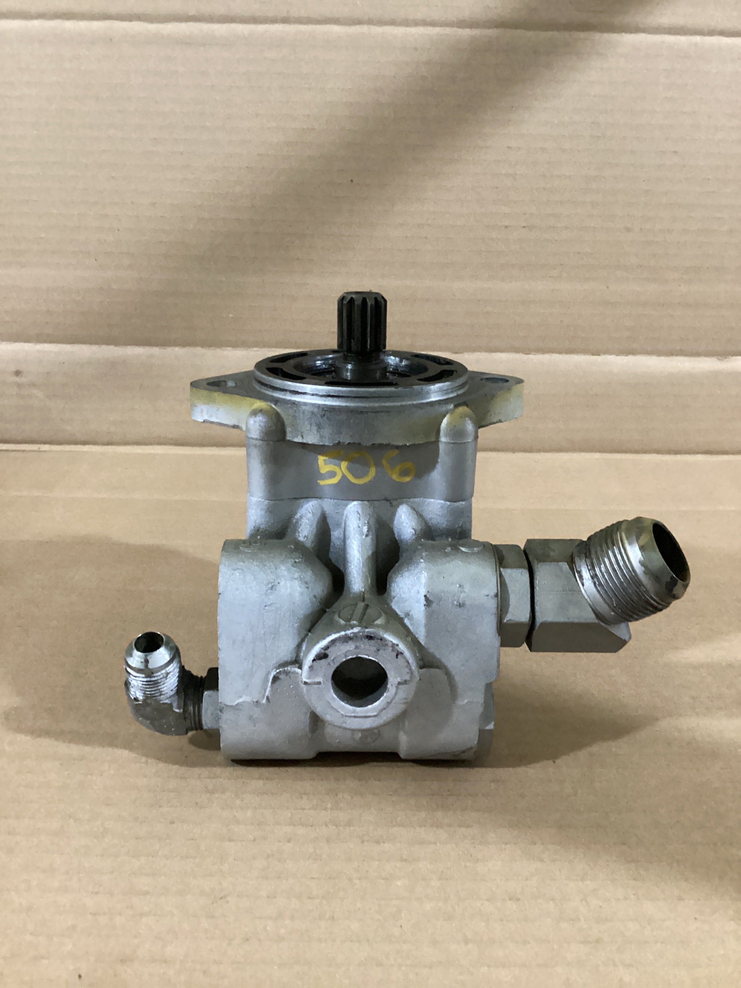 USED | POWER STEERING PUMP RHS | SKU506