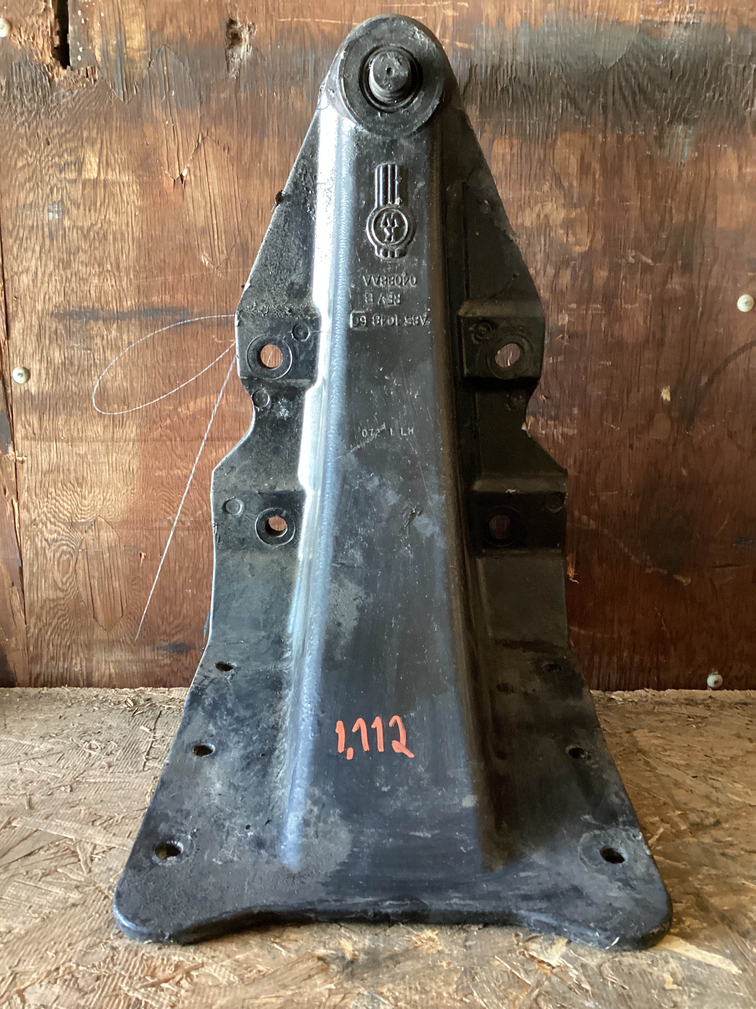 USED | LEAF SPRING HANGER BRACKET KENWORTH | SKU1,112