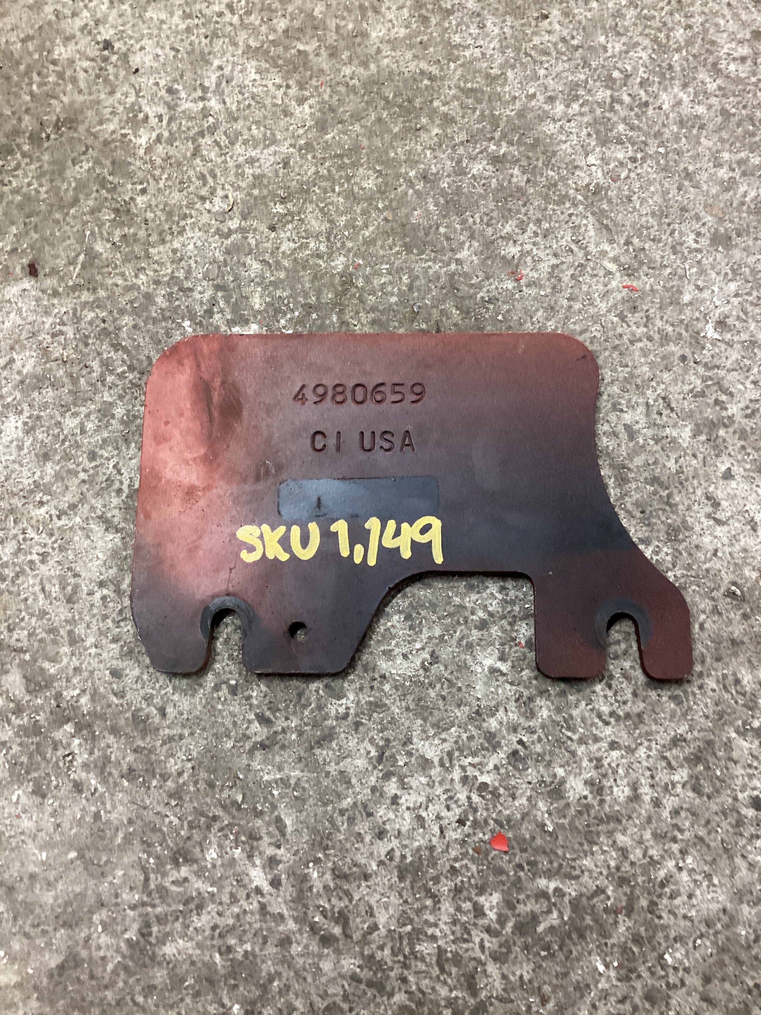 USED | EXHAUST MANIFOLD HEAT SHIELDING PLATE CUMMINS ISB 2012 | SKU1,149