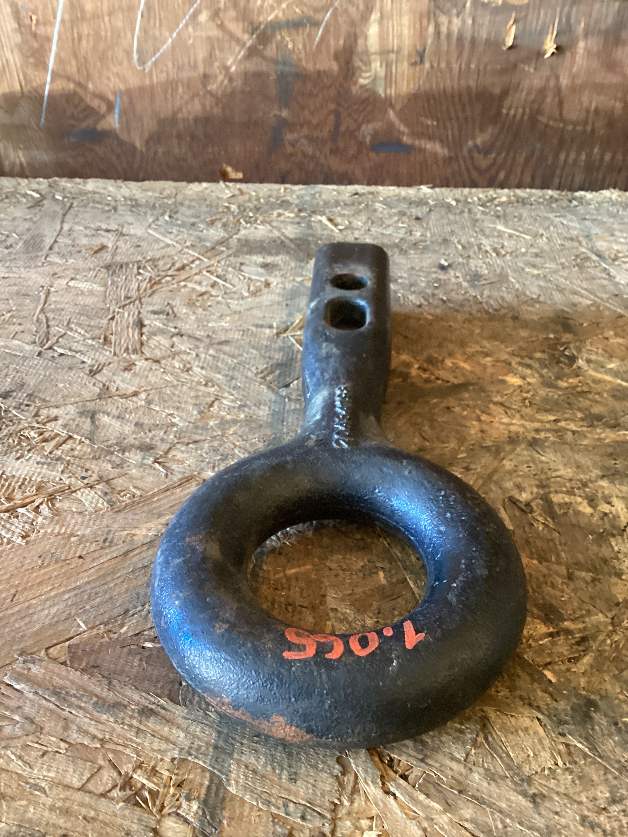 USED | FRONT TOWN EYE HOOK LOOP BRACKET VOLVO | SKU1,065