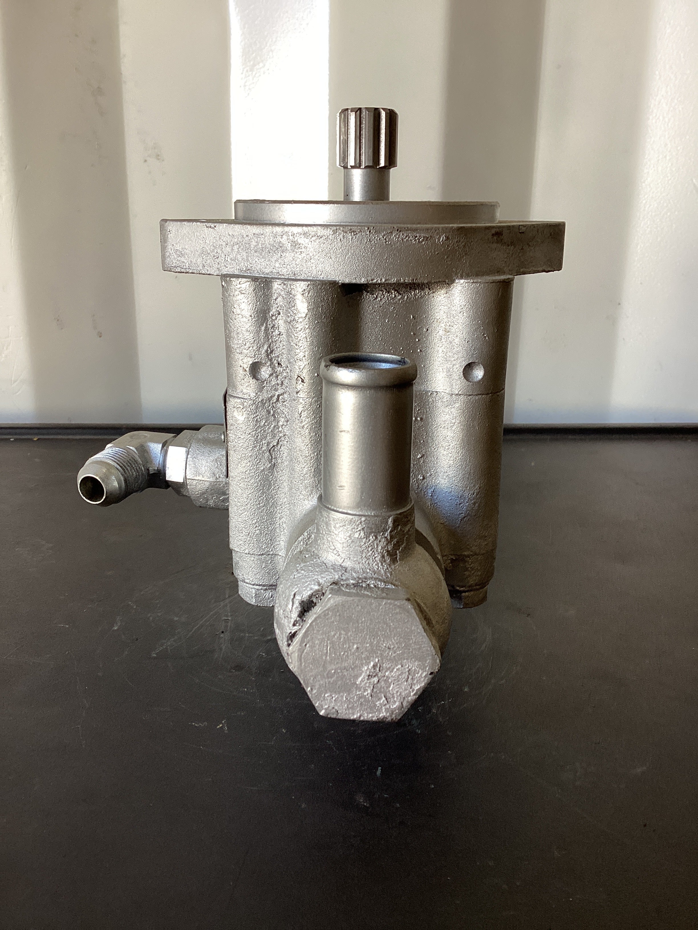 USED | POWER STEERING PUMP VOLVO | SKU501