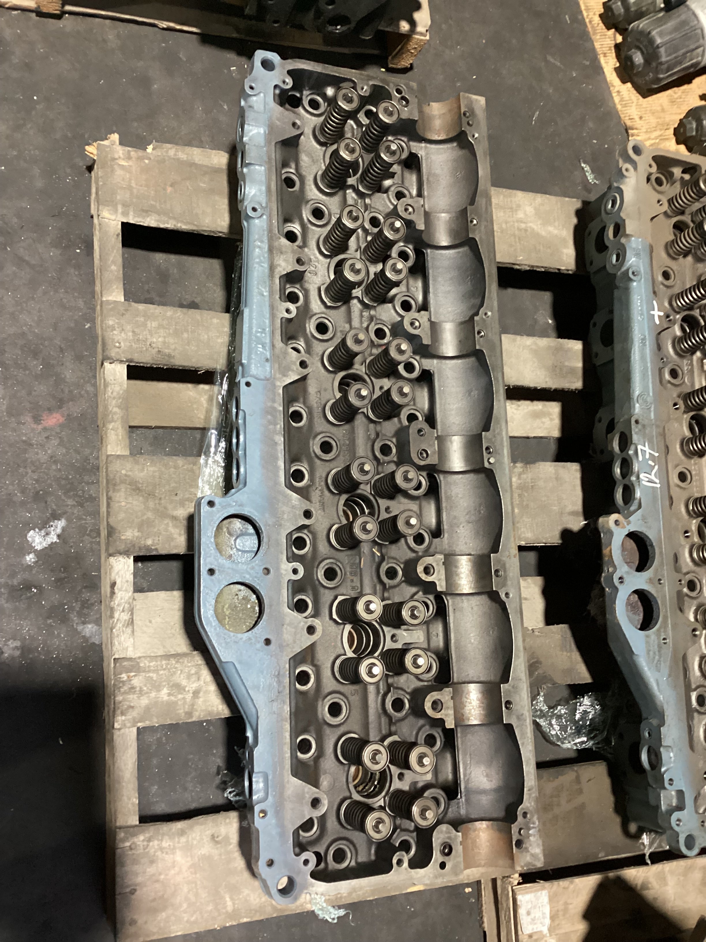 USED | ENGINE CYLINDER HEAD DETROIT 12.7 LITERS ALREADY REBUILT READY TO INSTALL IT | SKU1,228