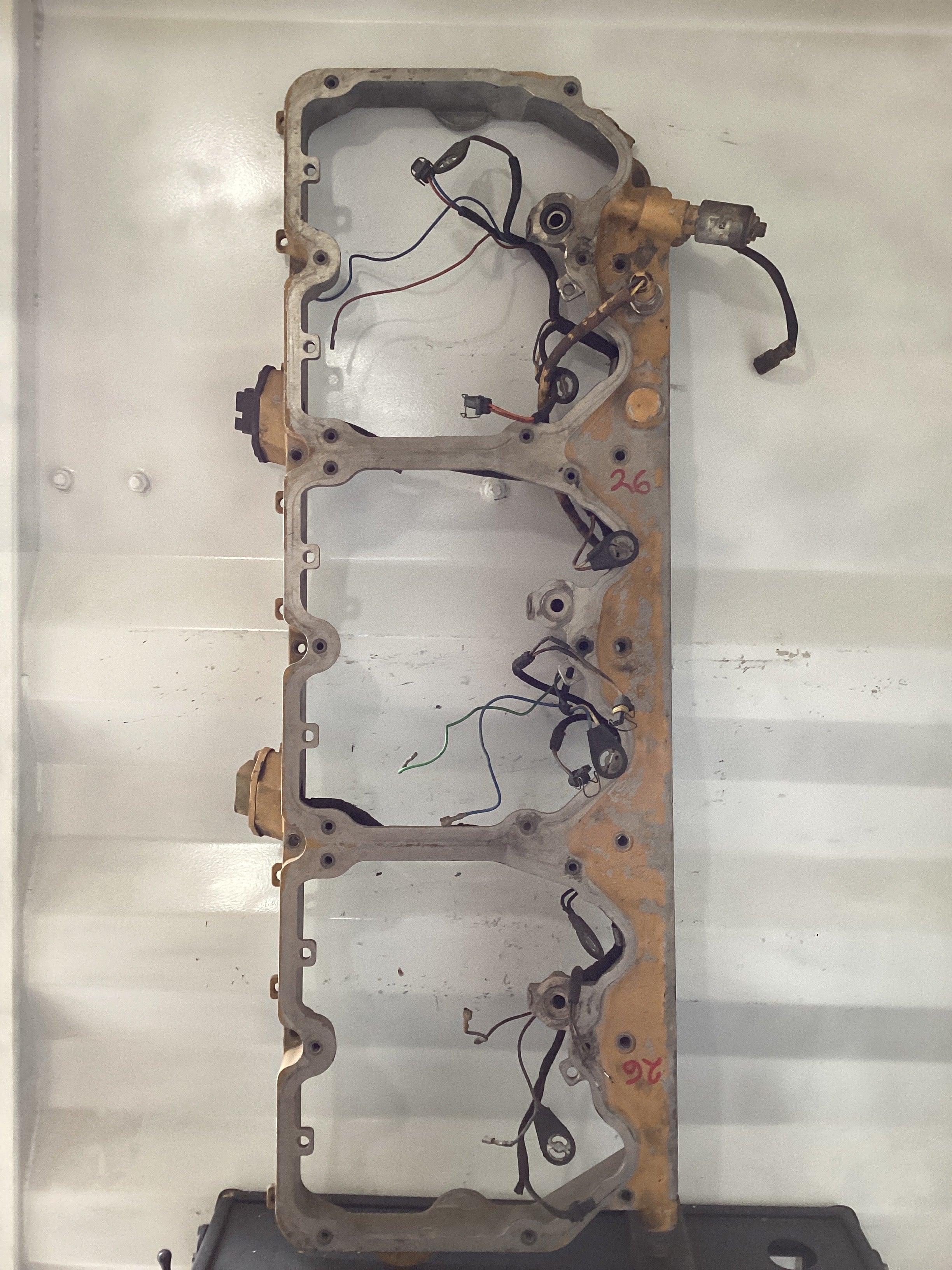 USED | ENGINE ROCKER COVER CAT C15 | SKU26