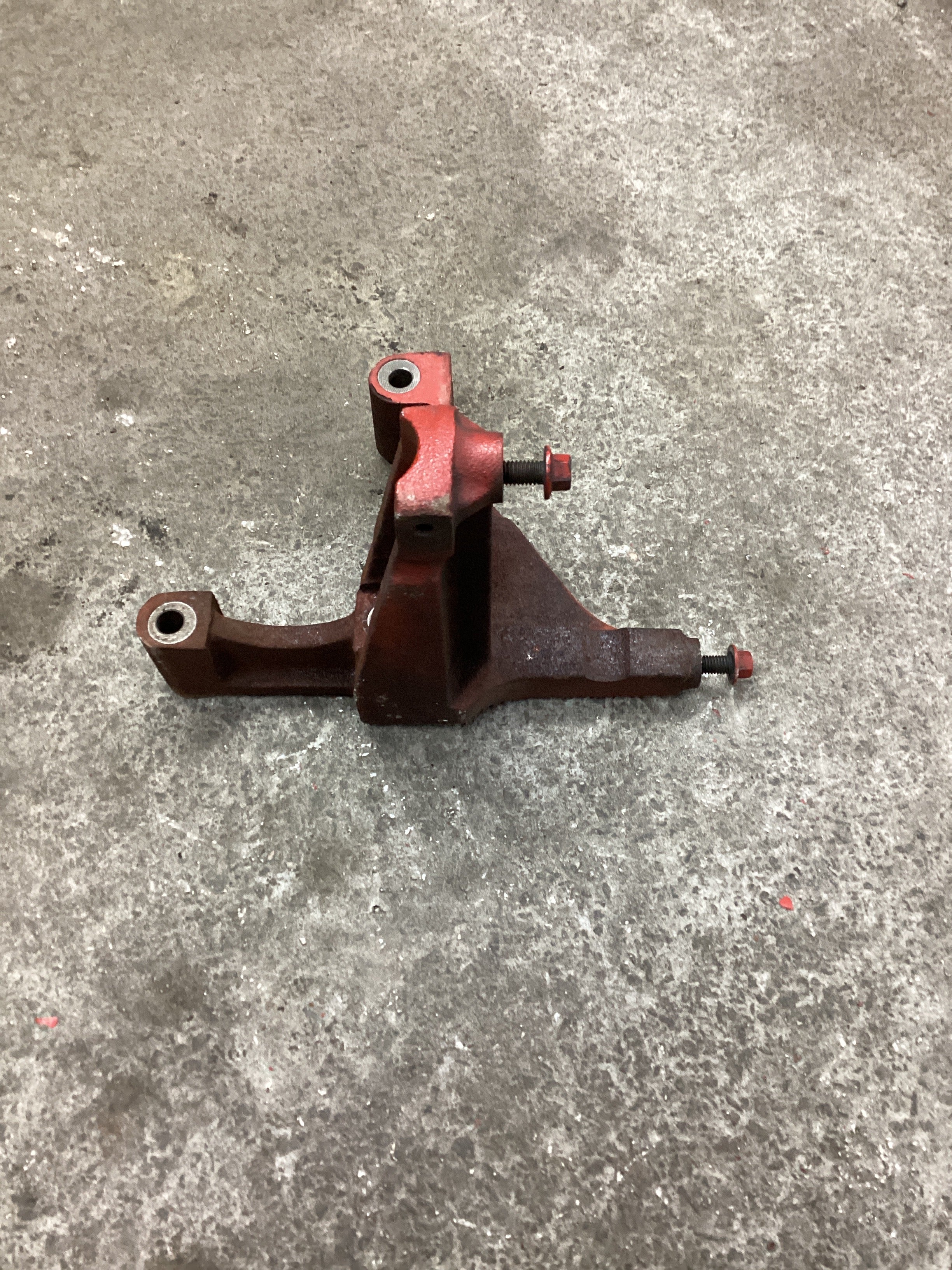 USED | EXHAUST GAS RECIRCULATION EGR SUPPORT BRACKET CUMMINS ISB 2012 | SKU1,148