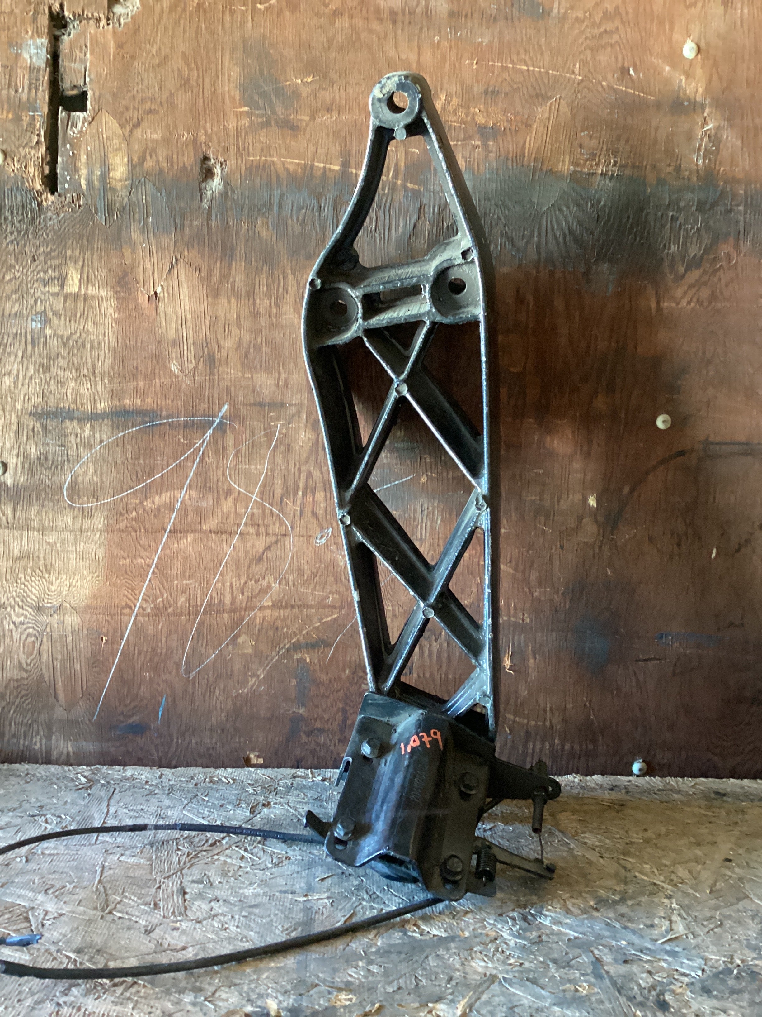 USED | HOOD LATCH LHS WITH BRACKET ASSY VOLVO | SKU1,079