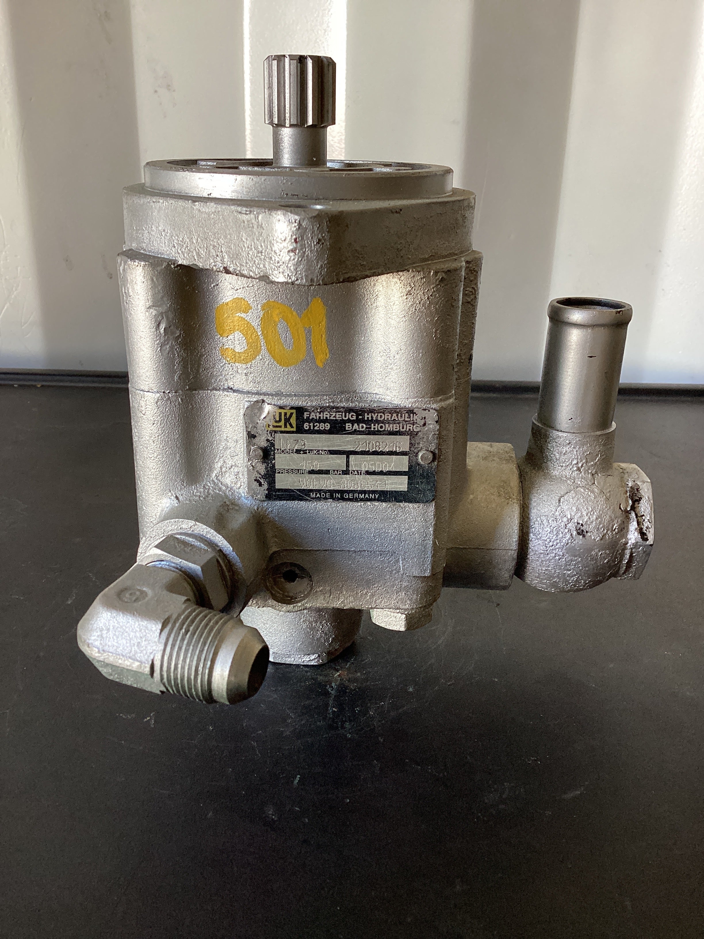 USED | POWER STEERING PUMP VOLVO | SKU501