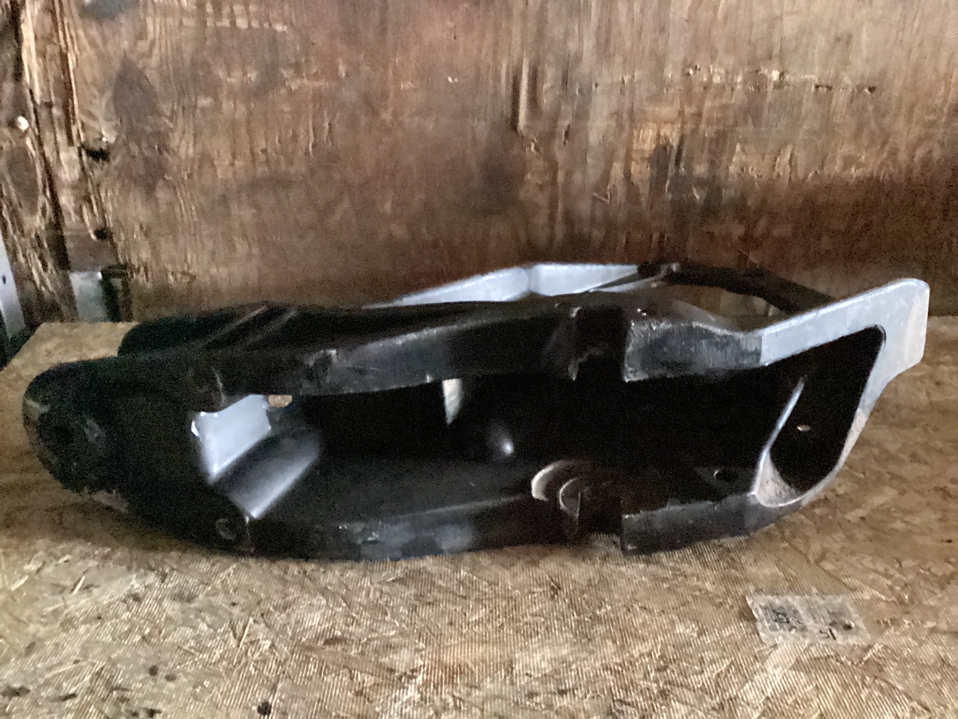 USED | FRONT SPRING HANGER FRAME LHS PETERBILT | SKU881