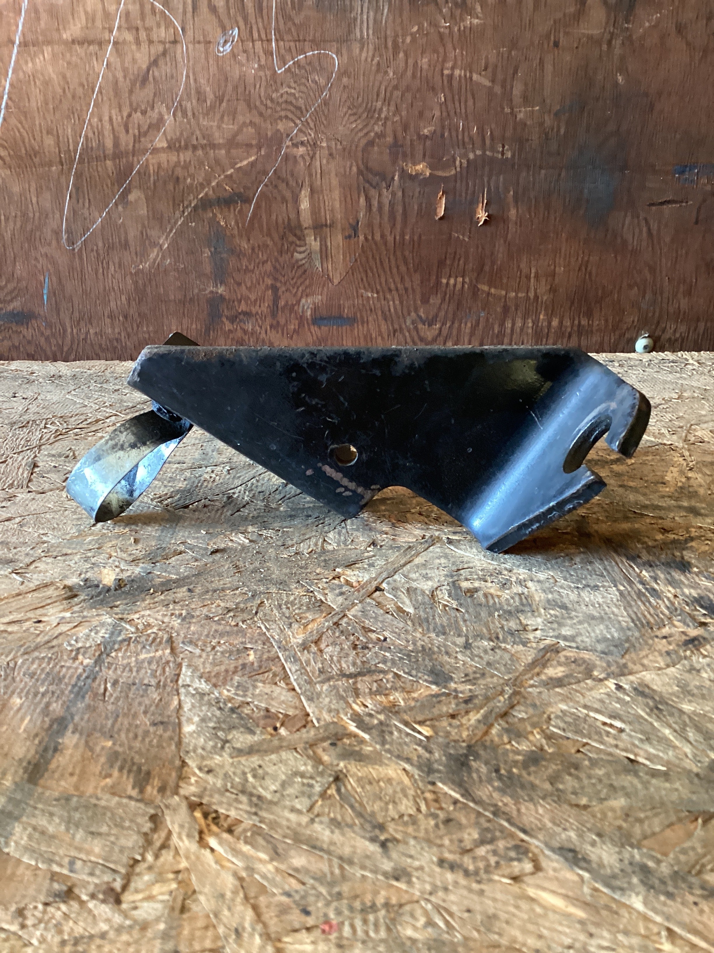 USED | TRUCK SUSPENSION BRACKET | SKU1,040