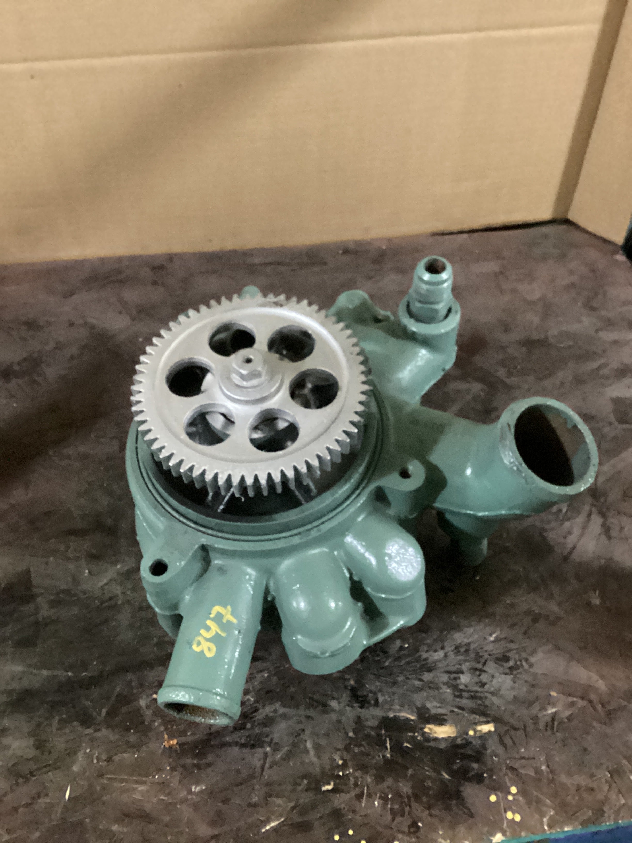 USED | WATER PUMP DETROIT 60 SERIES | SKU847