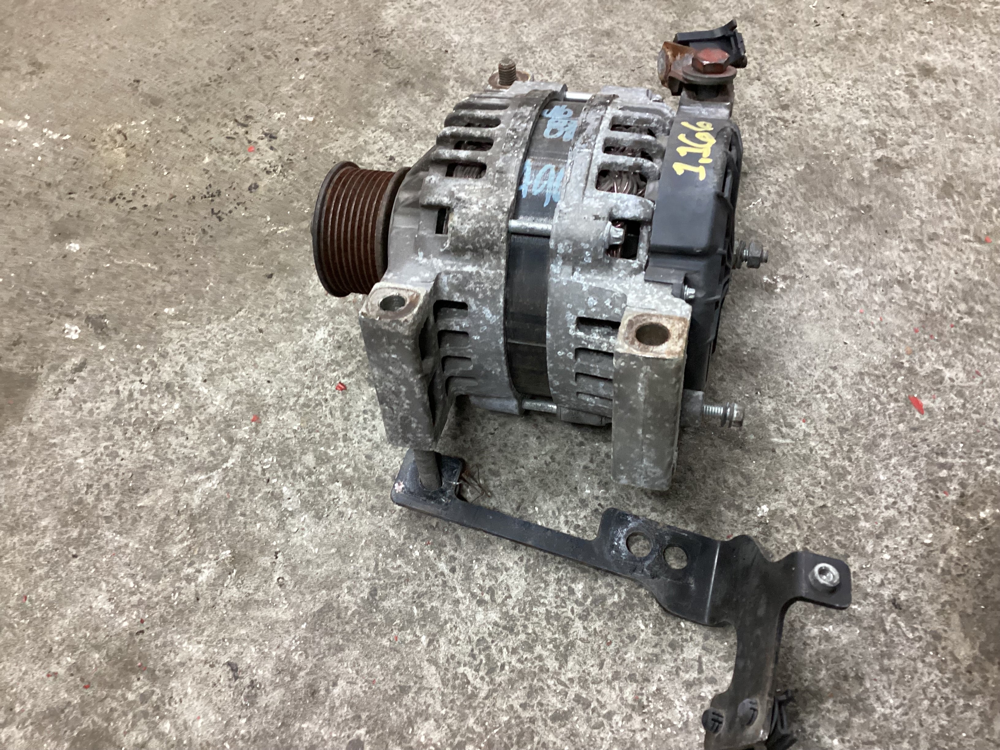 USED | ALTERNATOR SMALL 4 HOLES CUMMINS ISB 2012 | SKU1,166