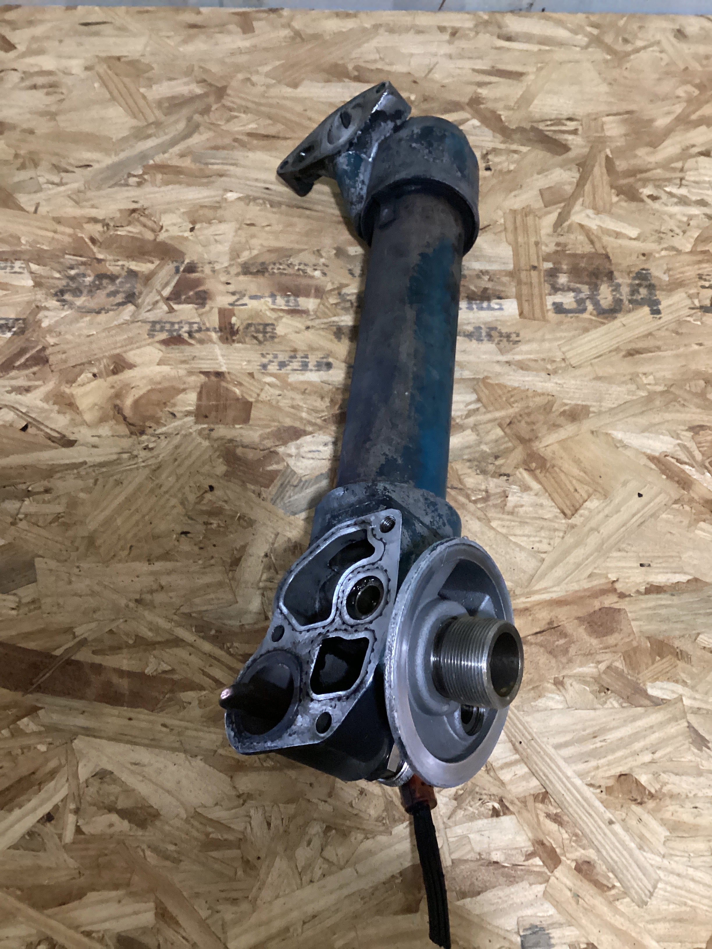 USED | ENGINE OIL COOLER INTERNATIONAL NAVISTAR | SKU690