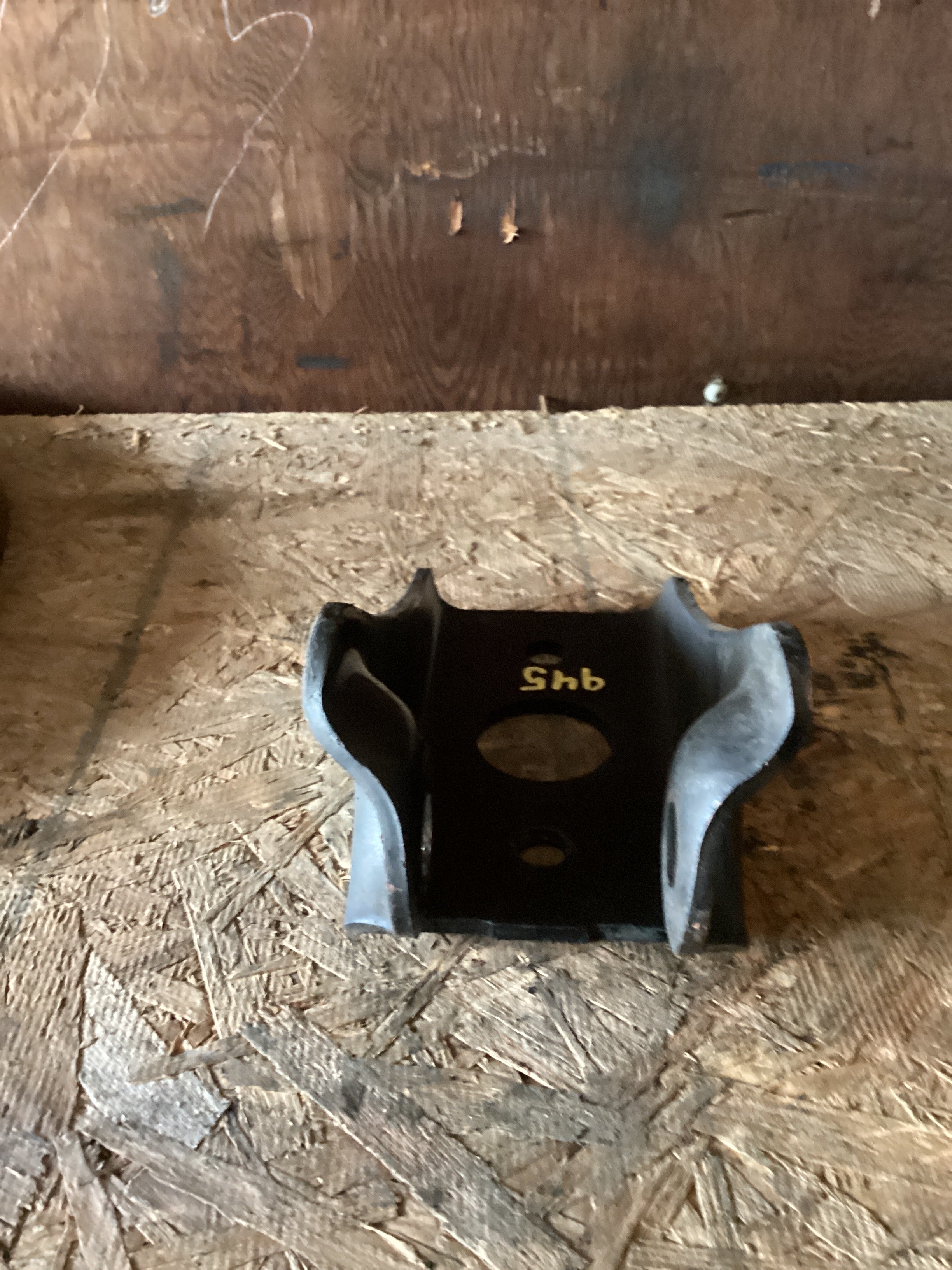 USED | FRONT UPPER SHOCK BRACKET | SKU945