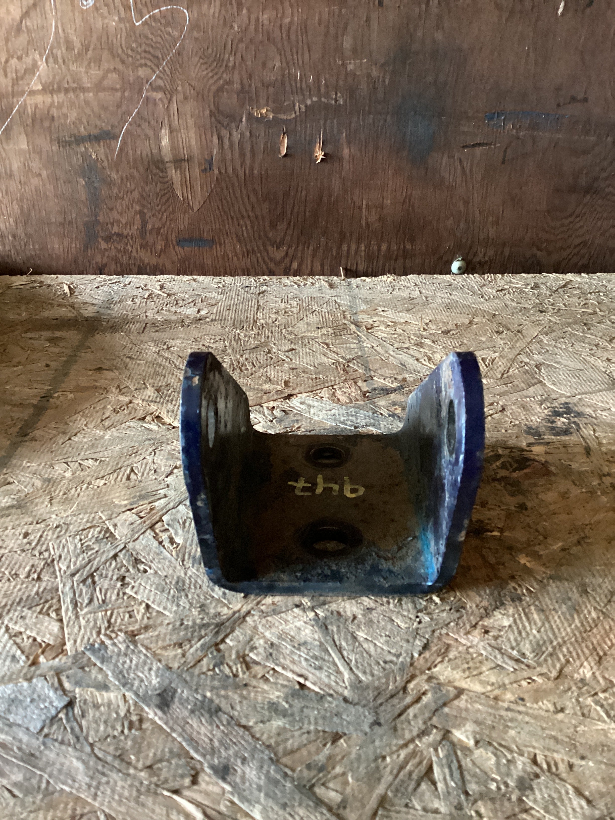 USED | REAR SHOCK BRACKET KENWORTH | SKU947