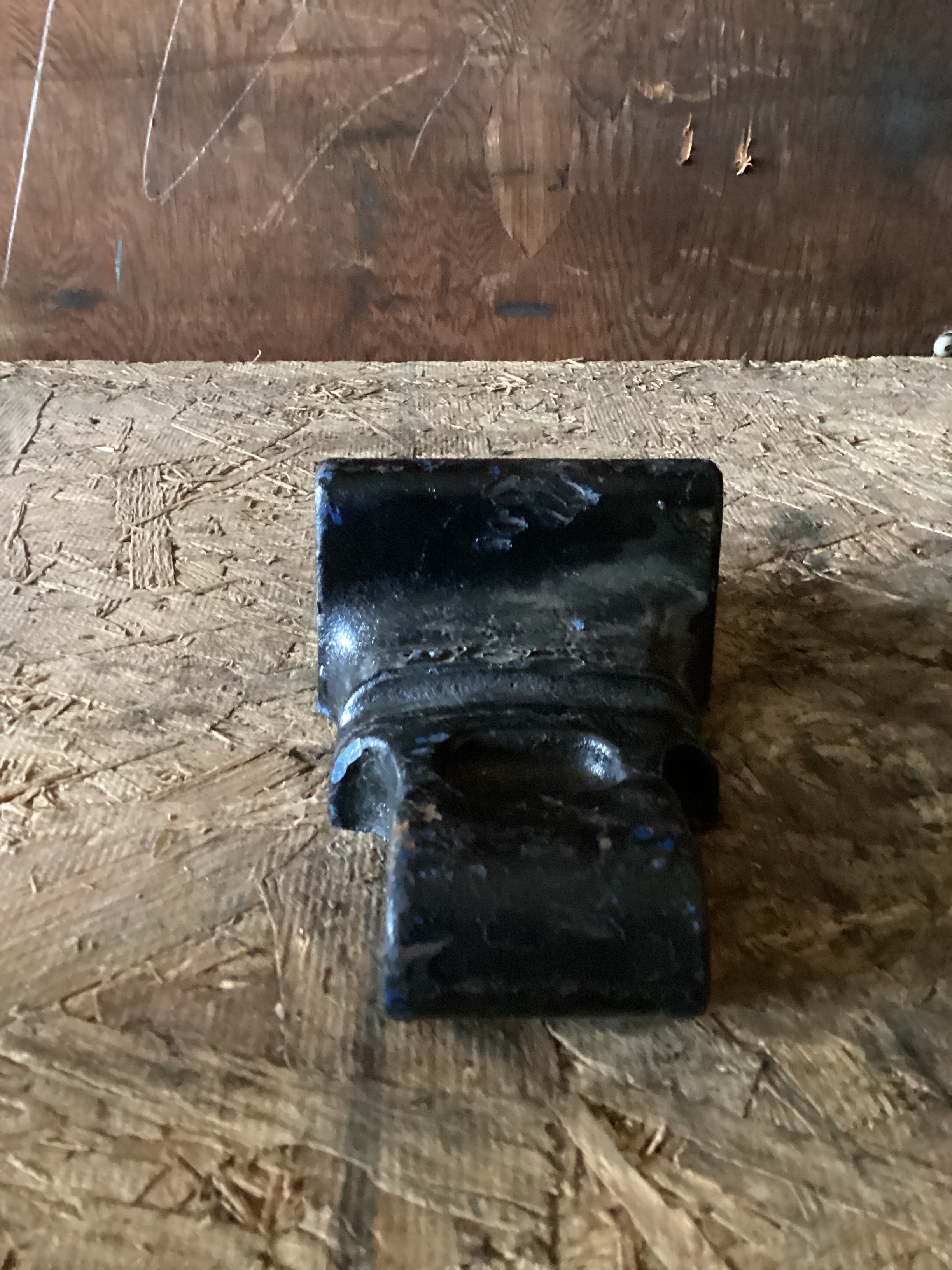 USED | FRONT SUSPENSION LEAF SPRING U BOLT AND SHOCK BRACKET INTERNATIONAL | SKU1,007