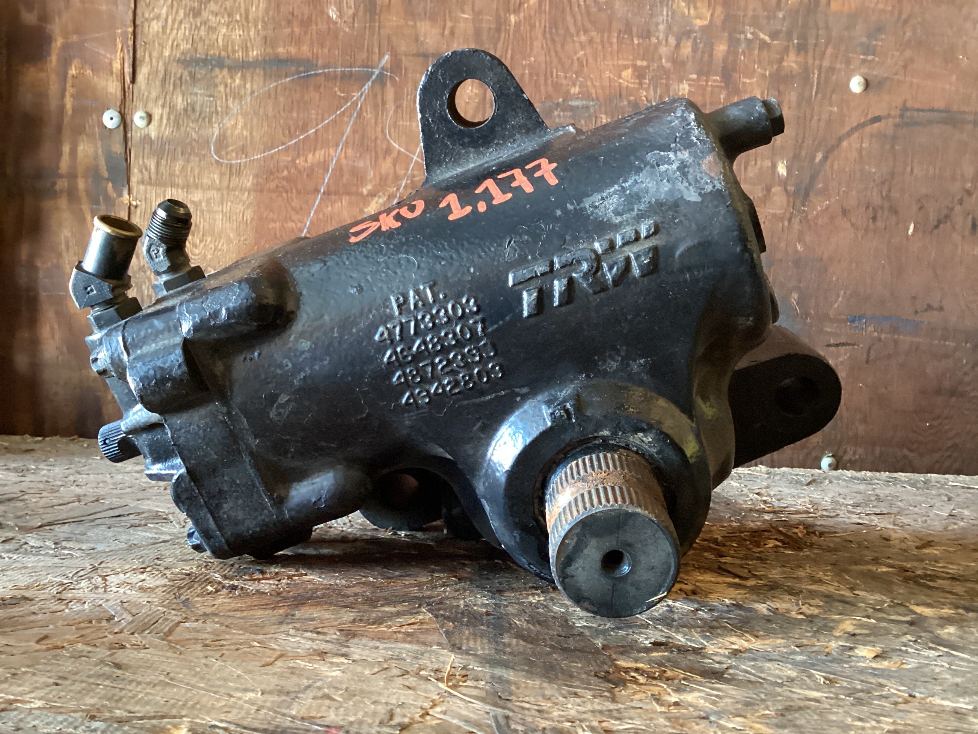 USED | POWER STEERING GEAR BOX FREIGHTLINER | SKU1,177