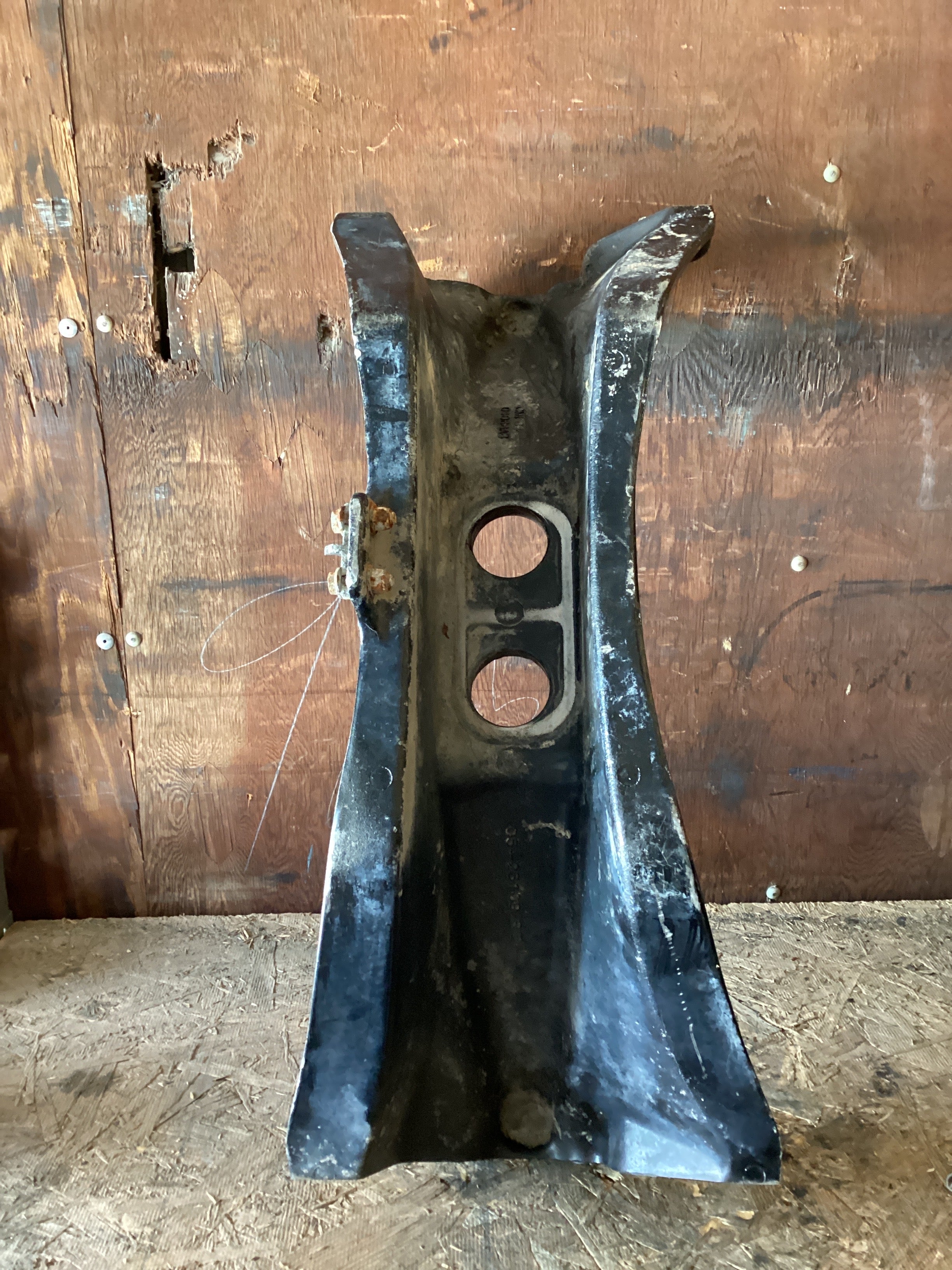 USED | FRAME CROSSMEMBER PETERBILT | SKU1,108