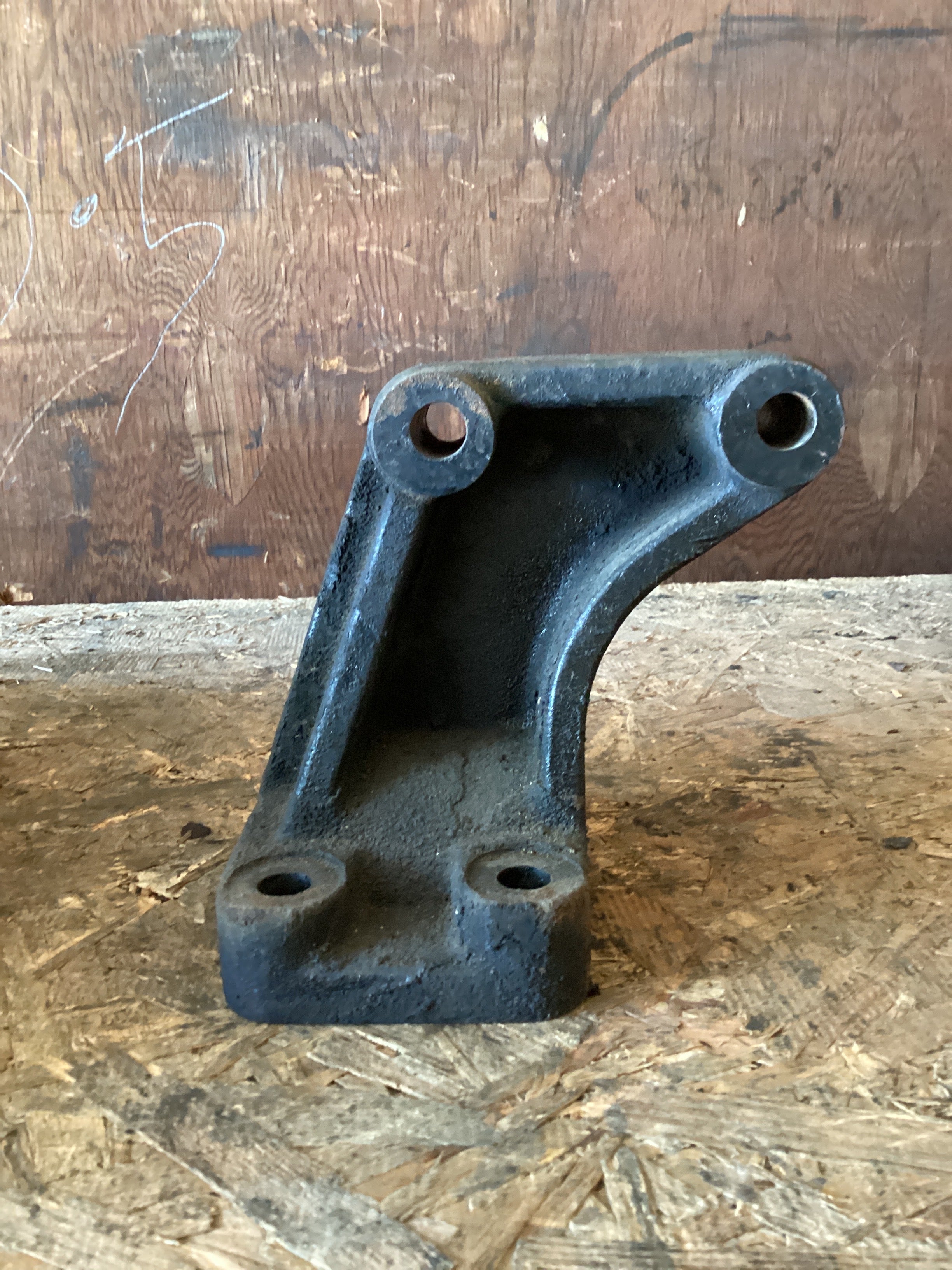 USED | ENGINE MOUNT LHS DETROIT | SKU1,100