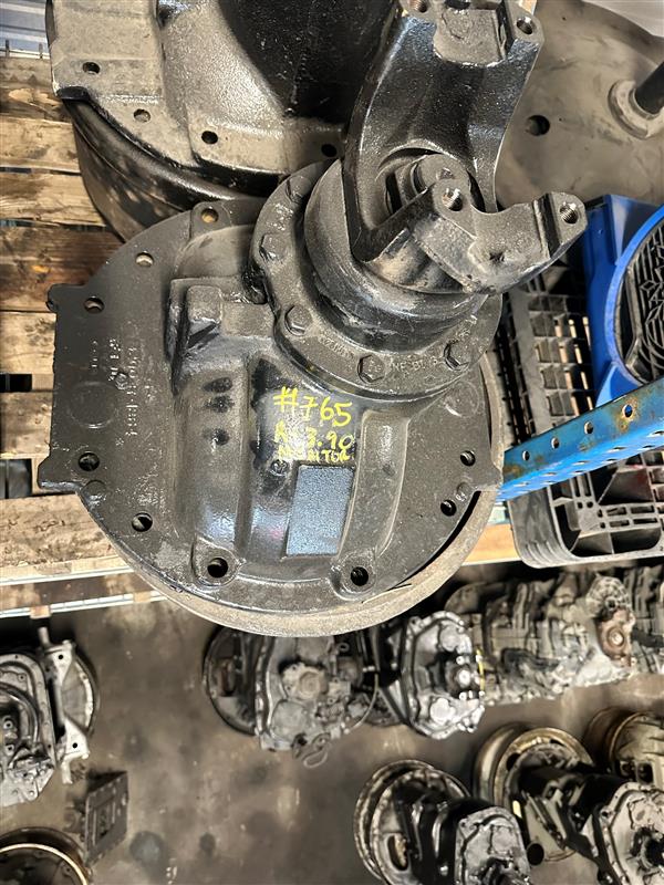 USED | 3.90 MERITOR REAR/REAR DIFFERENTIAL | SKU765