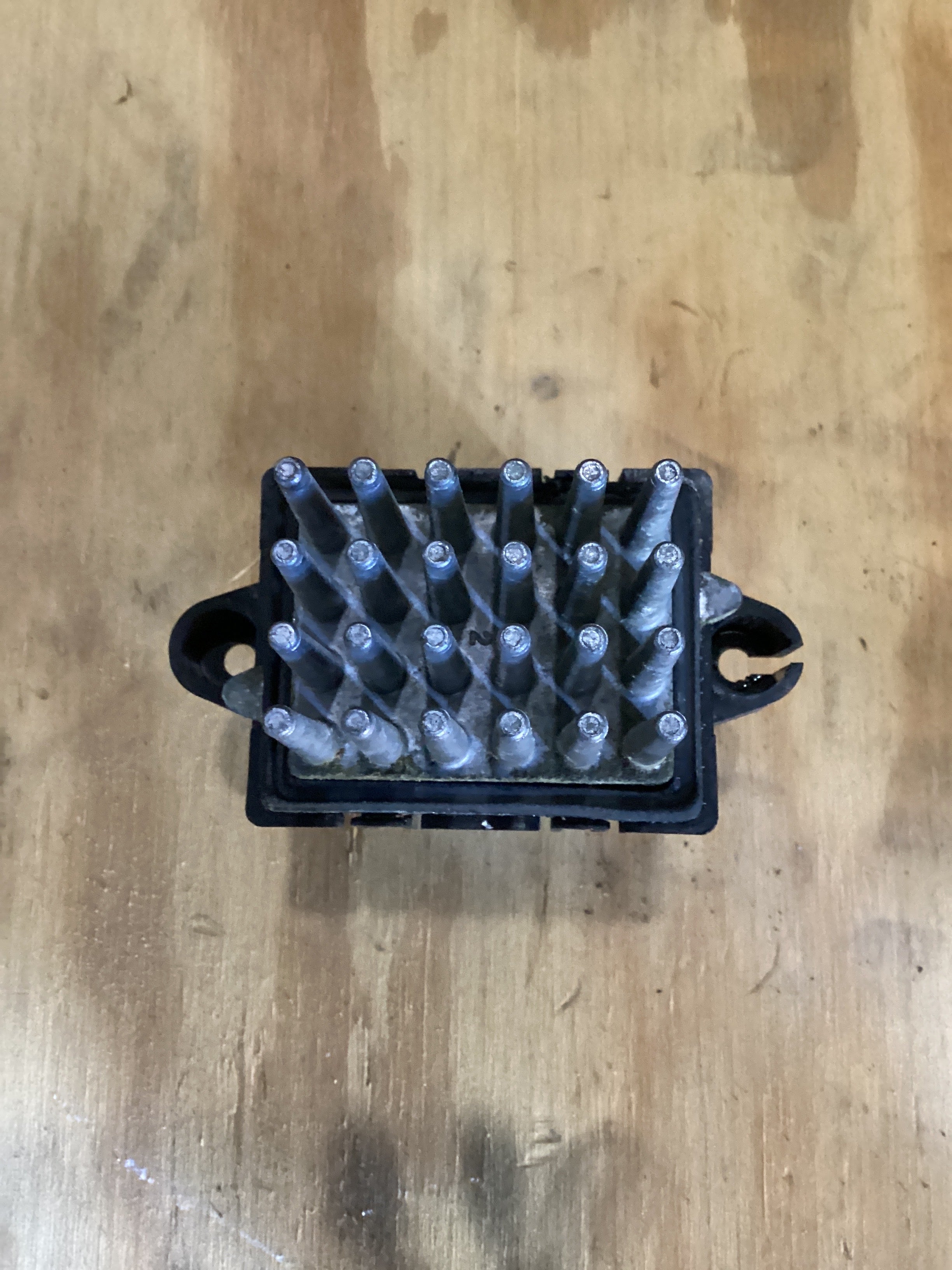USED | A/C BLOWER CONTROL MODULE RESISTOR | SKU1,475