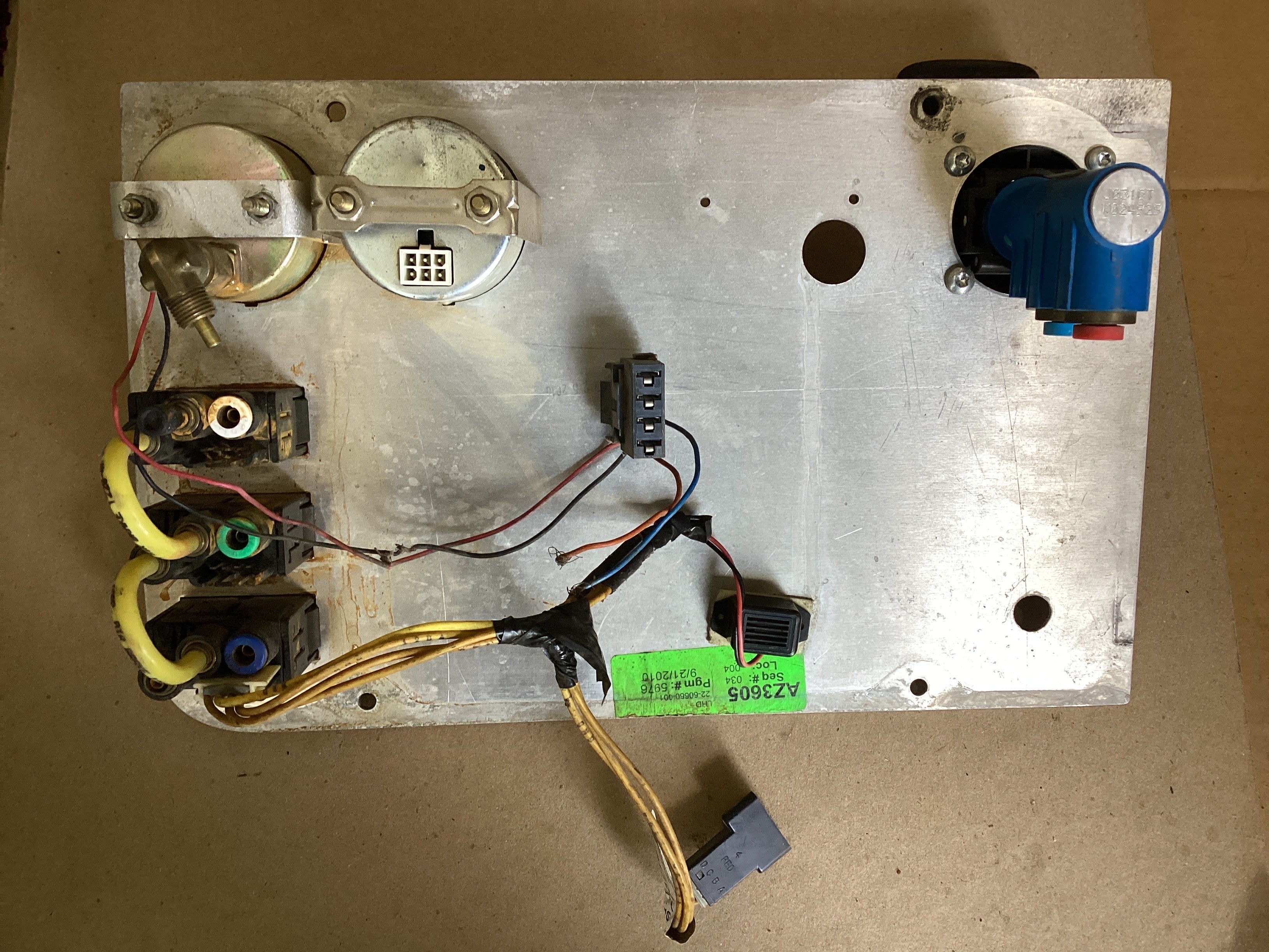 USED | DASHBOARD PANEL TRAILER BRAKE / GAUGE AND SWITCHES FREIGHTLINER CASCADIA | SKU1,604