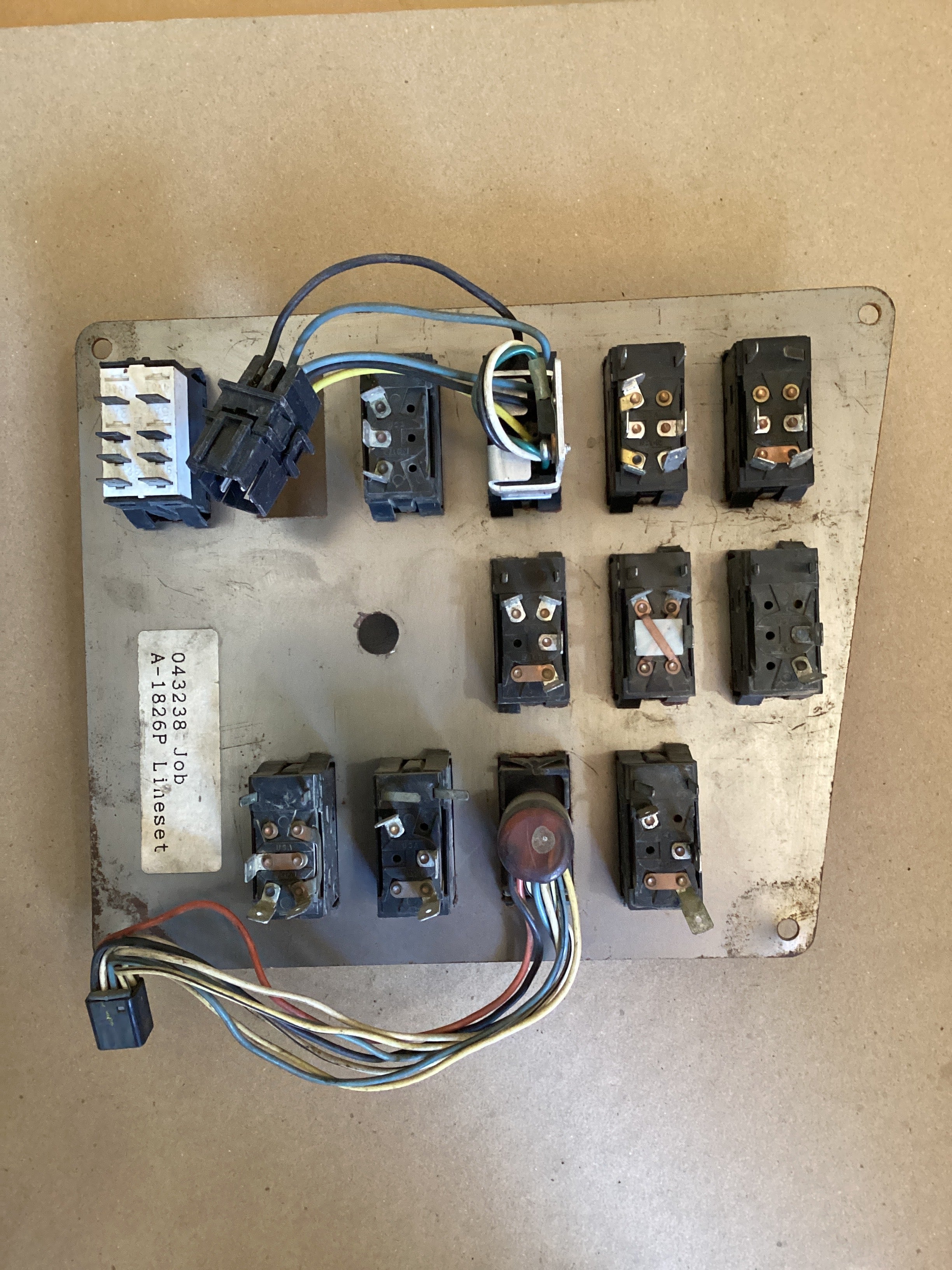 USED | DASHBOARD PANEL MAIN CONTROL SWITCHES ASSEMBLY INTERNATIONAL | SKU1,594