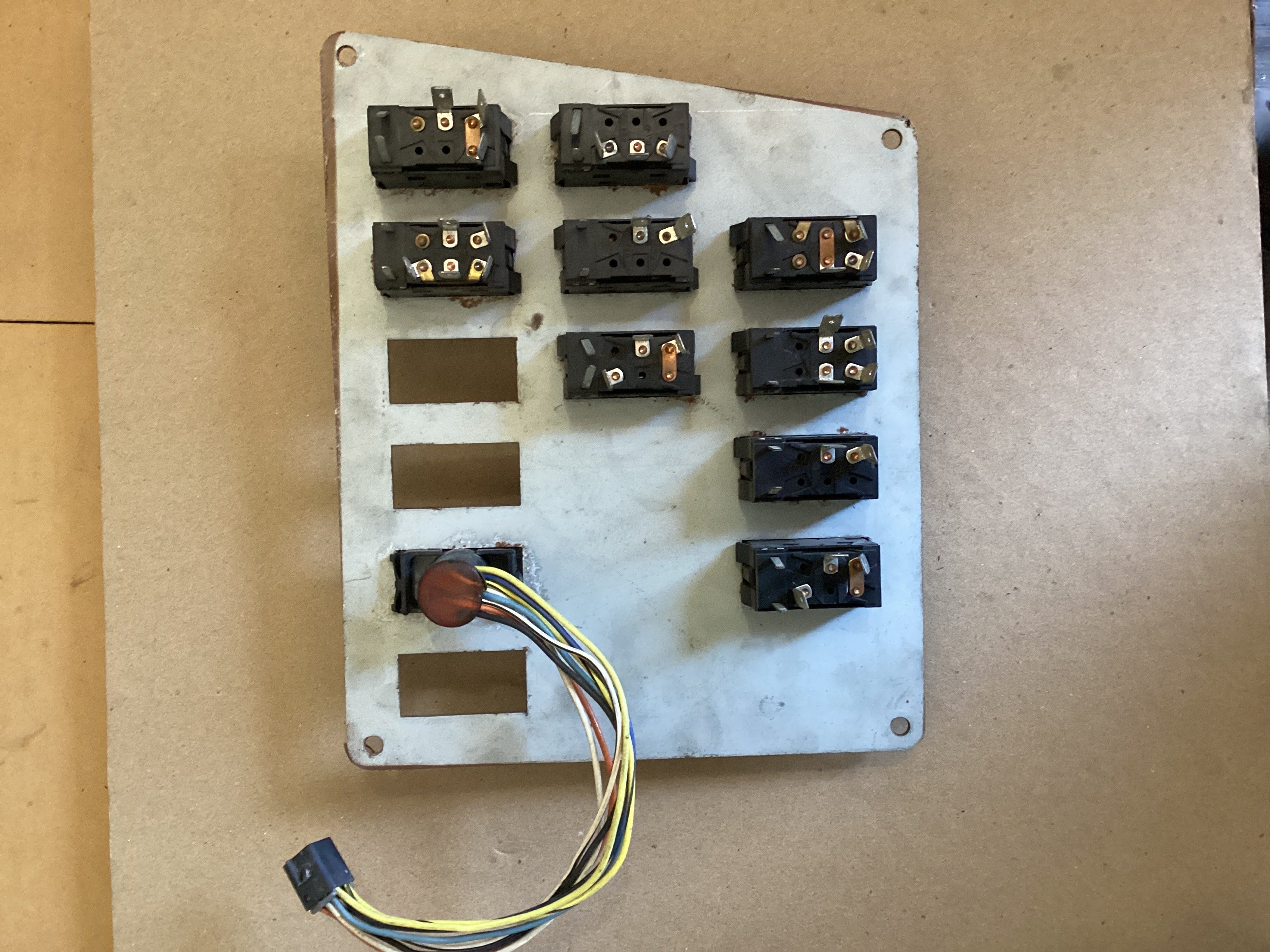 USED | DASHBOARD PANEL MAIN CONTROL SWITCH ASSEMBLY INTERNATIONAL | SKU1,593