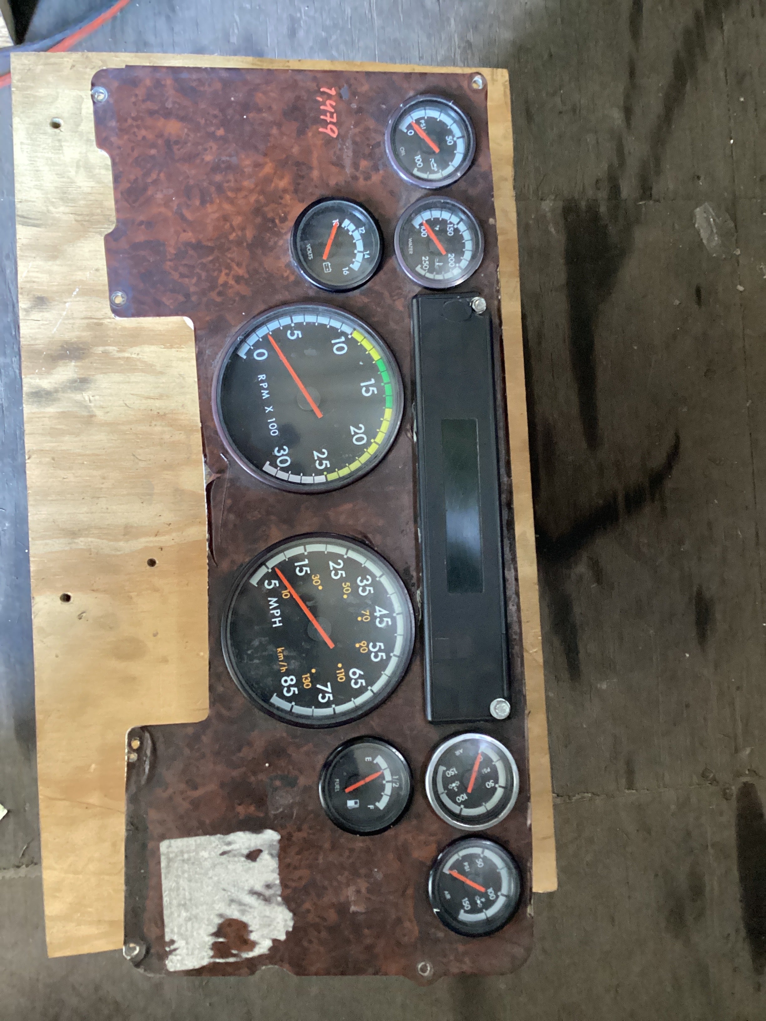 USED | DASHBOARD INSTRUMENT CLUSTER ASSEMBLY FREIGHTLINER | SKU1,479