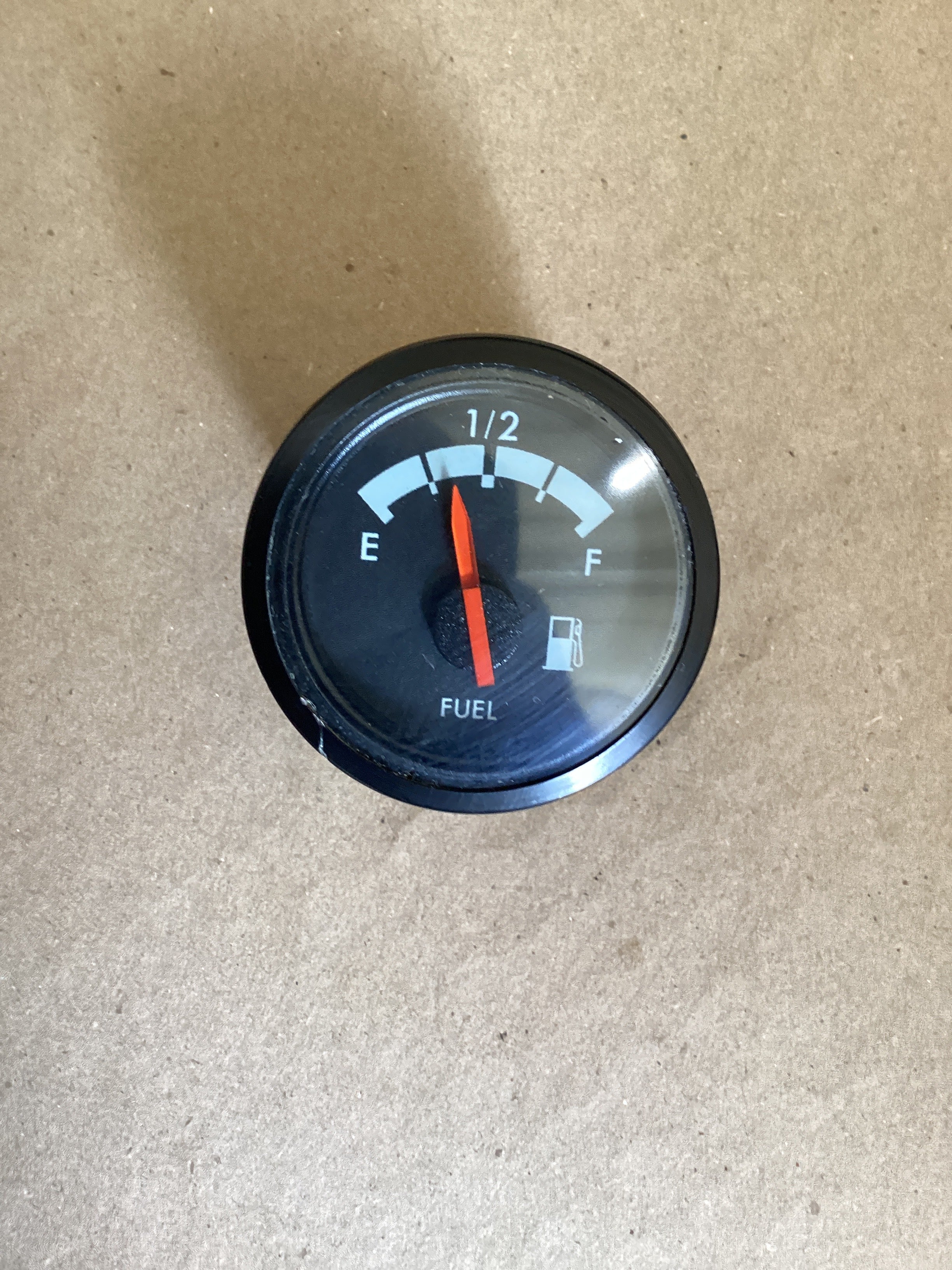 USED | DASHBOARD PANEL FUEL LEVEL GAUGE FREIGHTLINER | SKU1,567