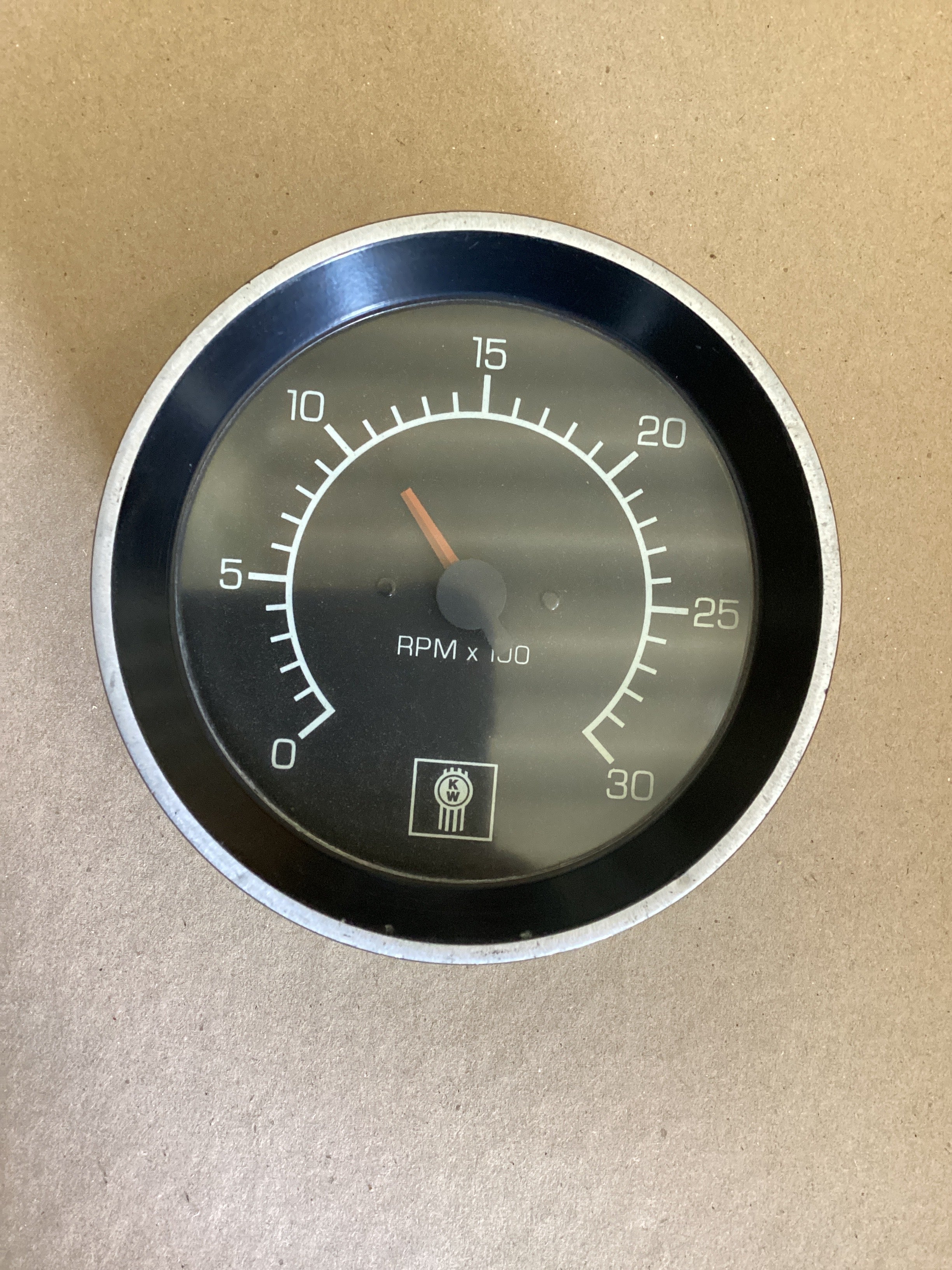USED | DASHBOARD RPM x 100 TACHOMETER GAUGE KENWORTH | SKU1,507