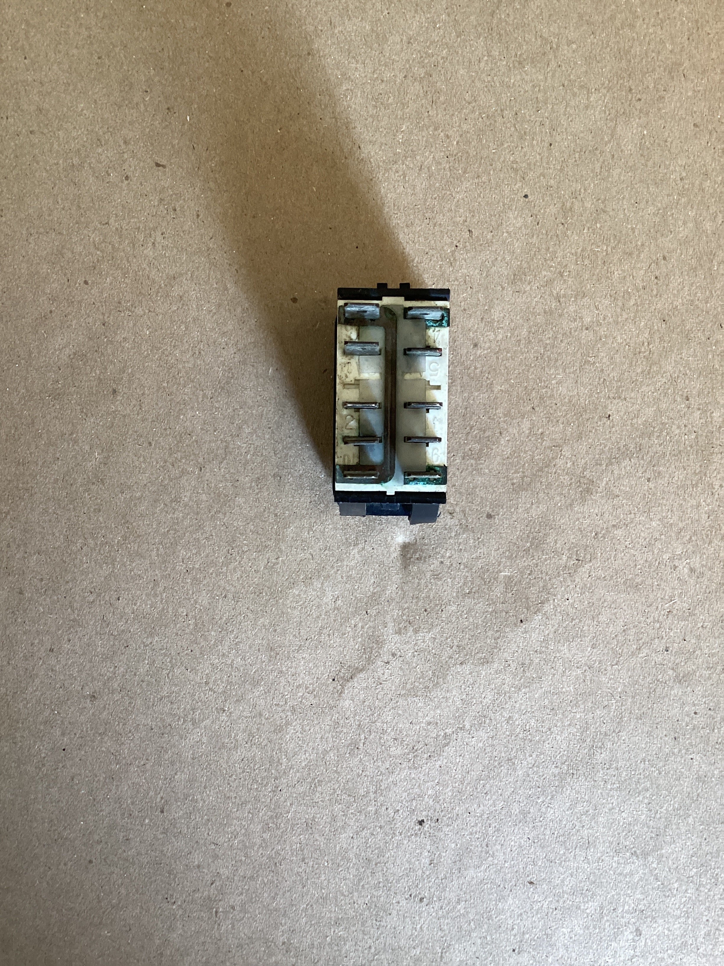 USED | DASHBOARD PANEL DOOR WINDOW SWITCH FREIGHTLINER | SKU1,538