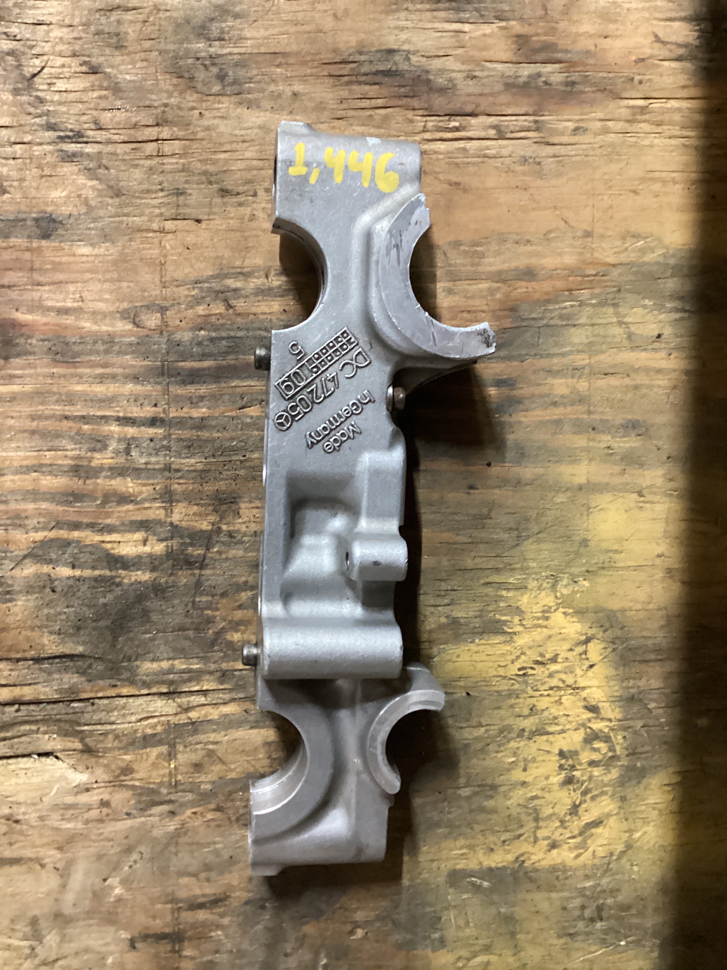 USED | ENGINE CAMSHAFT HOUSING BRACKET REAR DETROIT DD15 | SKU1,446