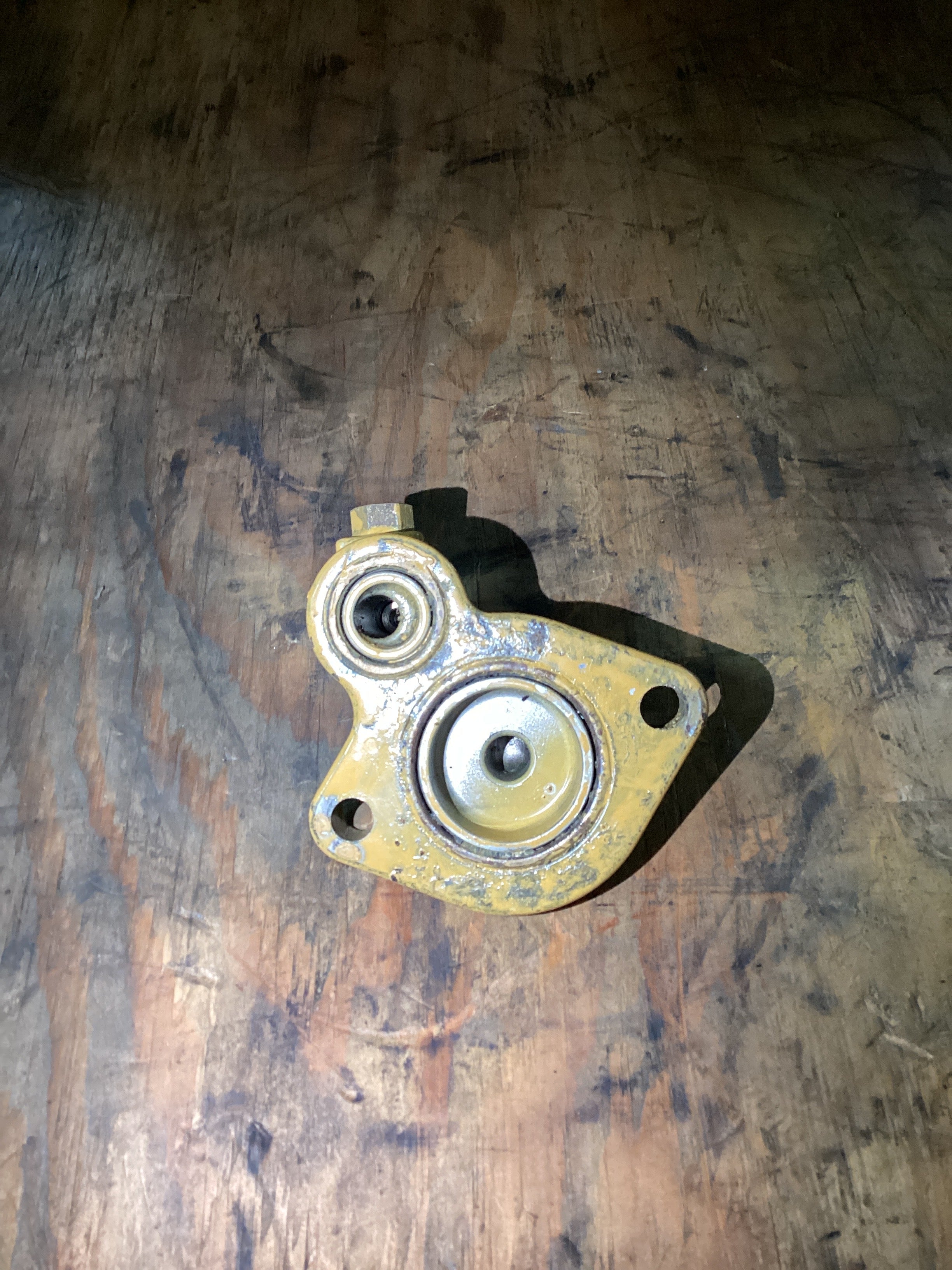 USED | ENGINE OIL SWITCH MANIFOLD CAT C15 | SKU1,342