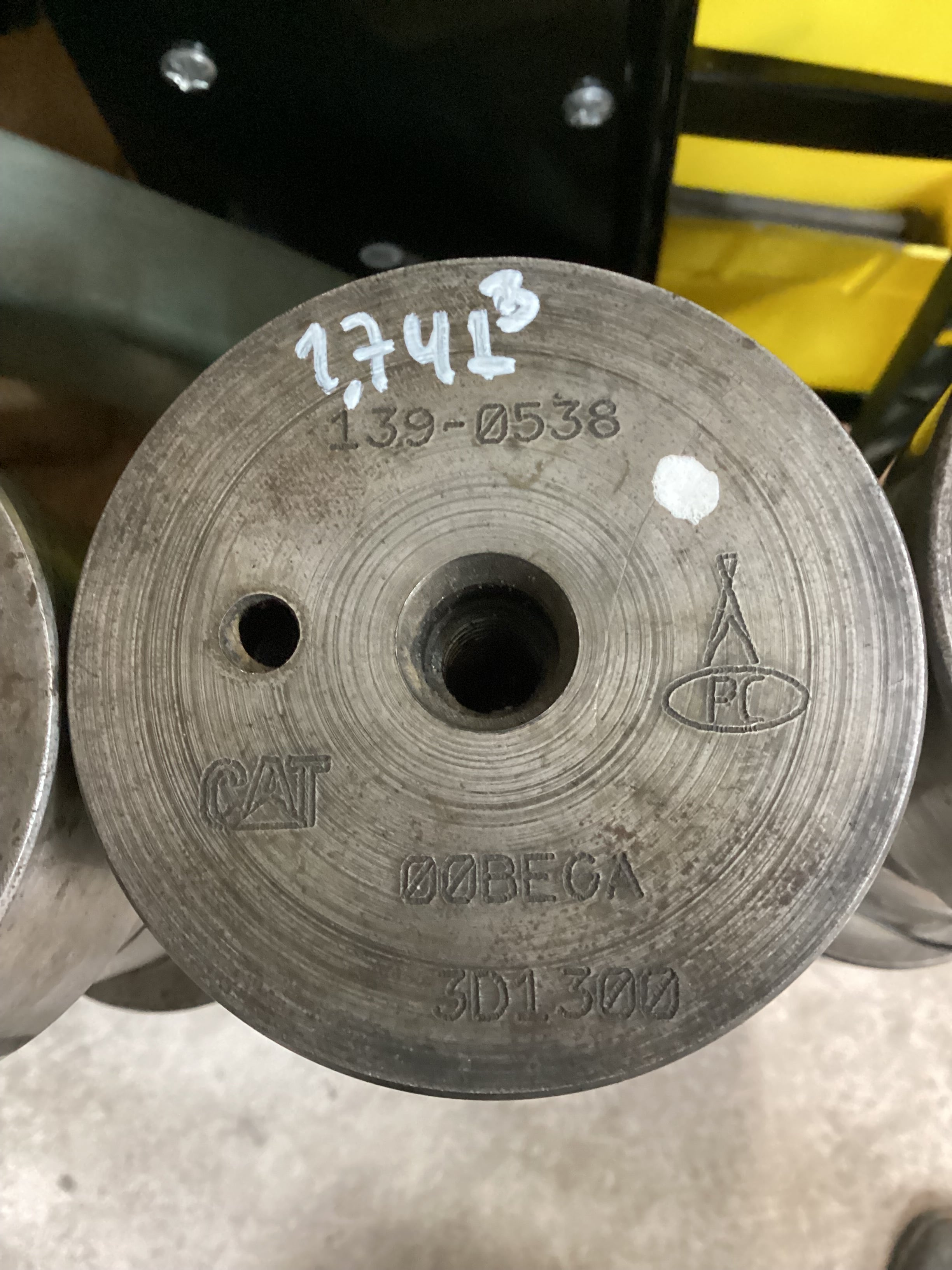 USED | ENGINE CAM SHAFT CAT ENGINE | SKU1,741