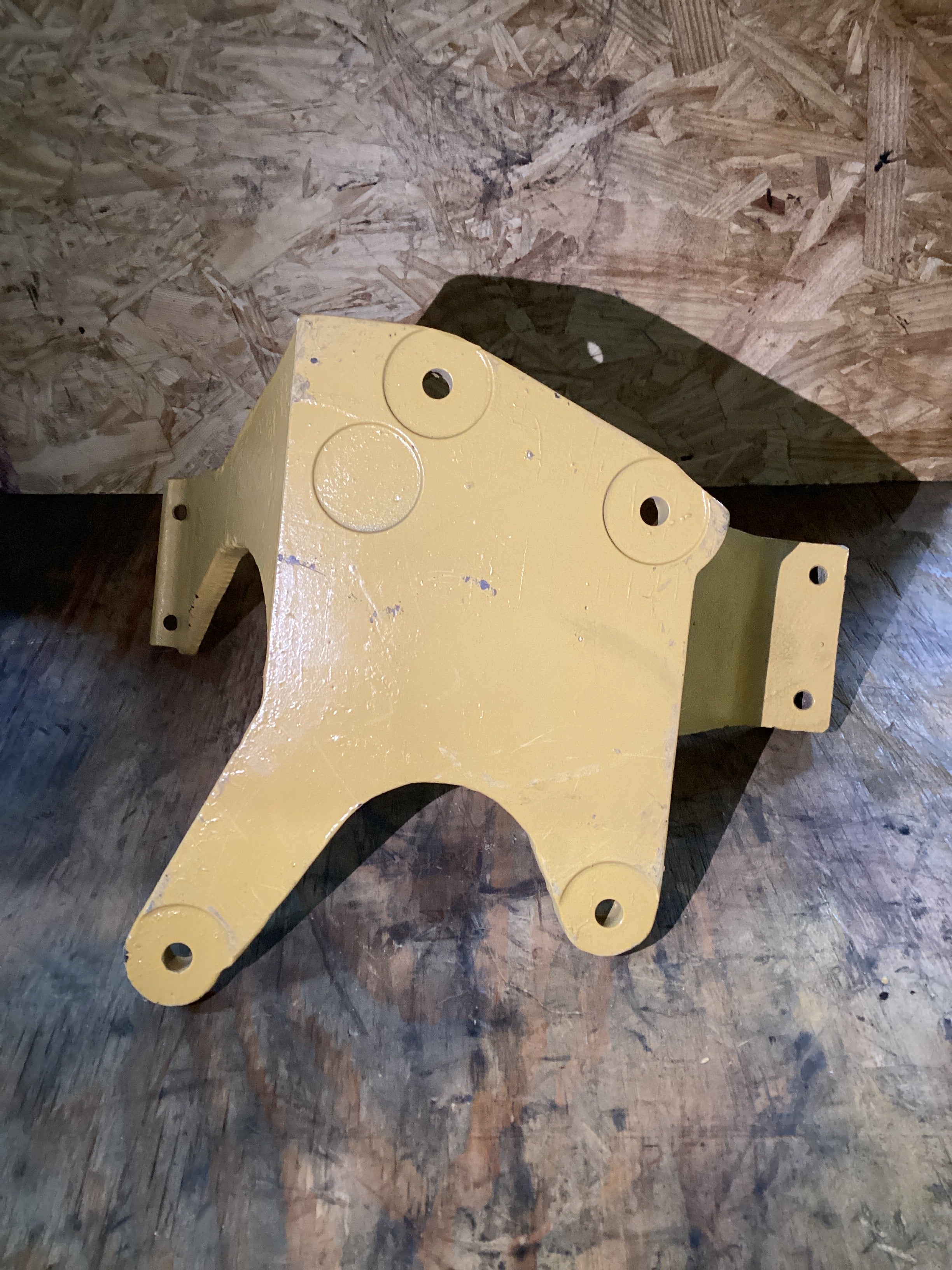 USED | ENGINE PRECOOLER SUPPORT BRACKET CAT C15 | SKU1,347