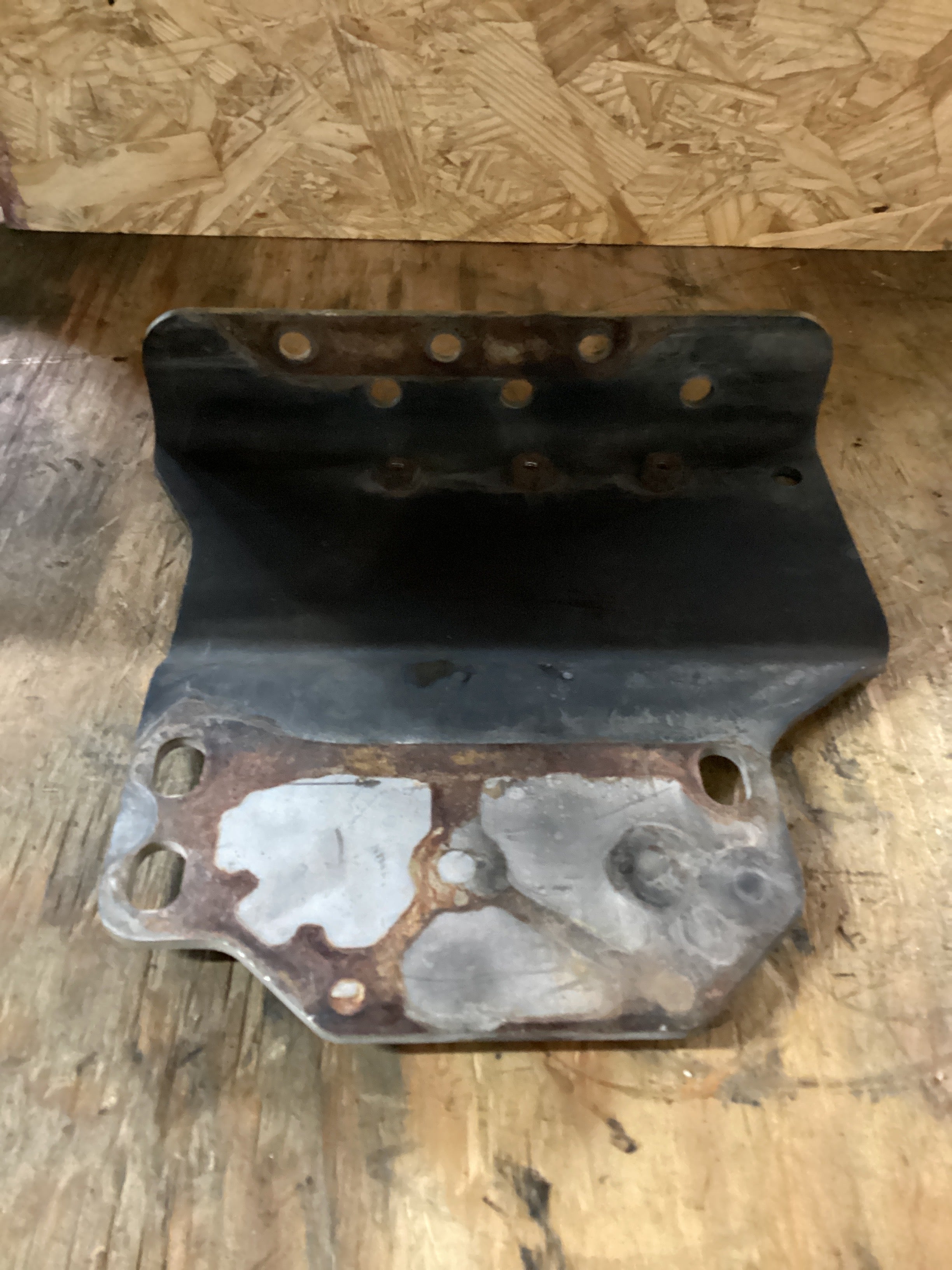 USED | ENGINE BRACKET CAT C13 | SKU1,330