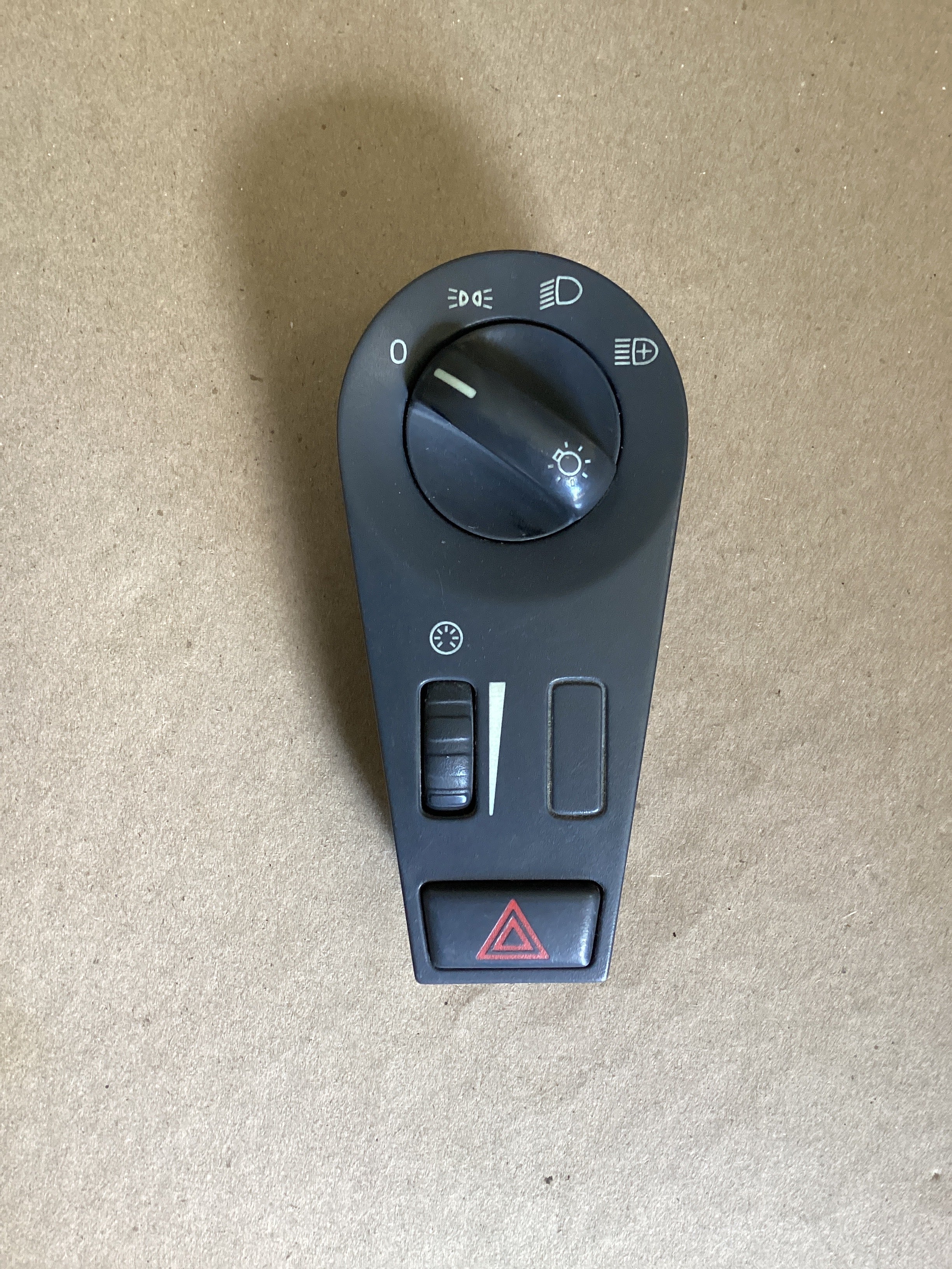 USED | DASHBOARD PANEL HEADLIGHT MAIN CONTROL SWITCH VOLVO | SKU1,533