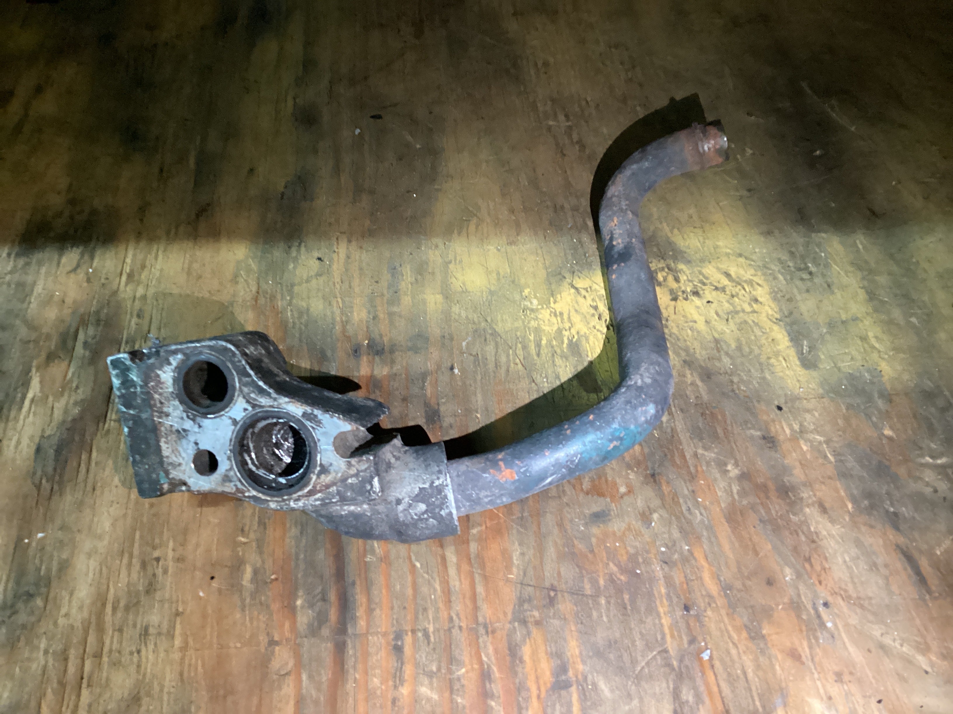 USED | ENGINE COOLANT CONNECTION BRACKET WITH TUBE VOLVO | SKU1,434