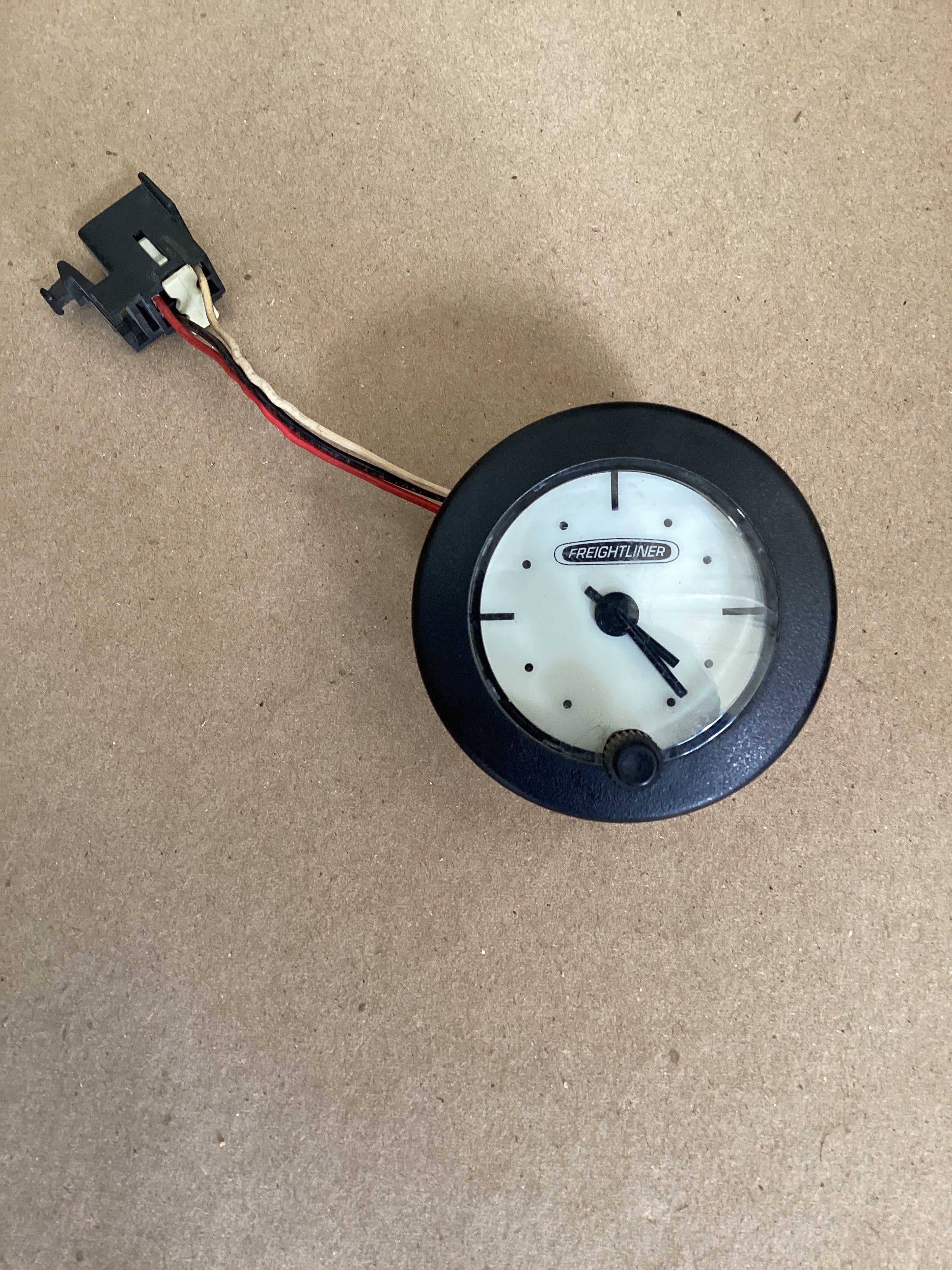 USED | DASHBOARD CLOCK ISSPRO ANALOG FREIGHTLINER | SKU1,504