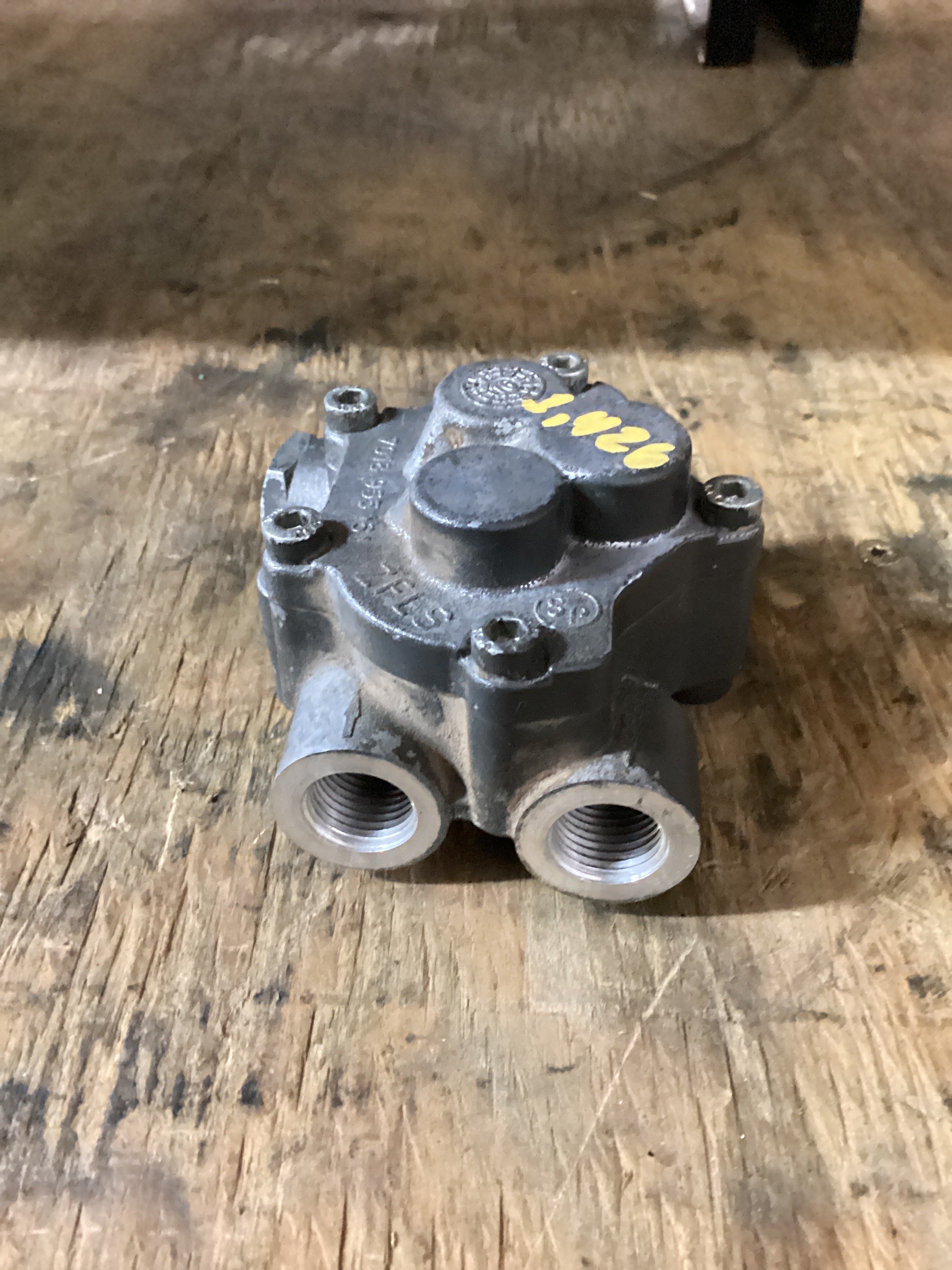USED | ENGINE FUEL PUMP SOLENOID PACCAR MX13 | SKU1,426