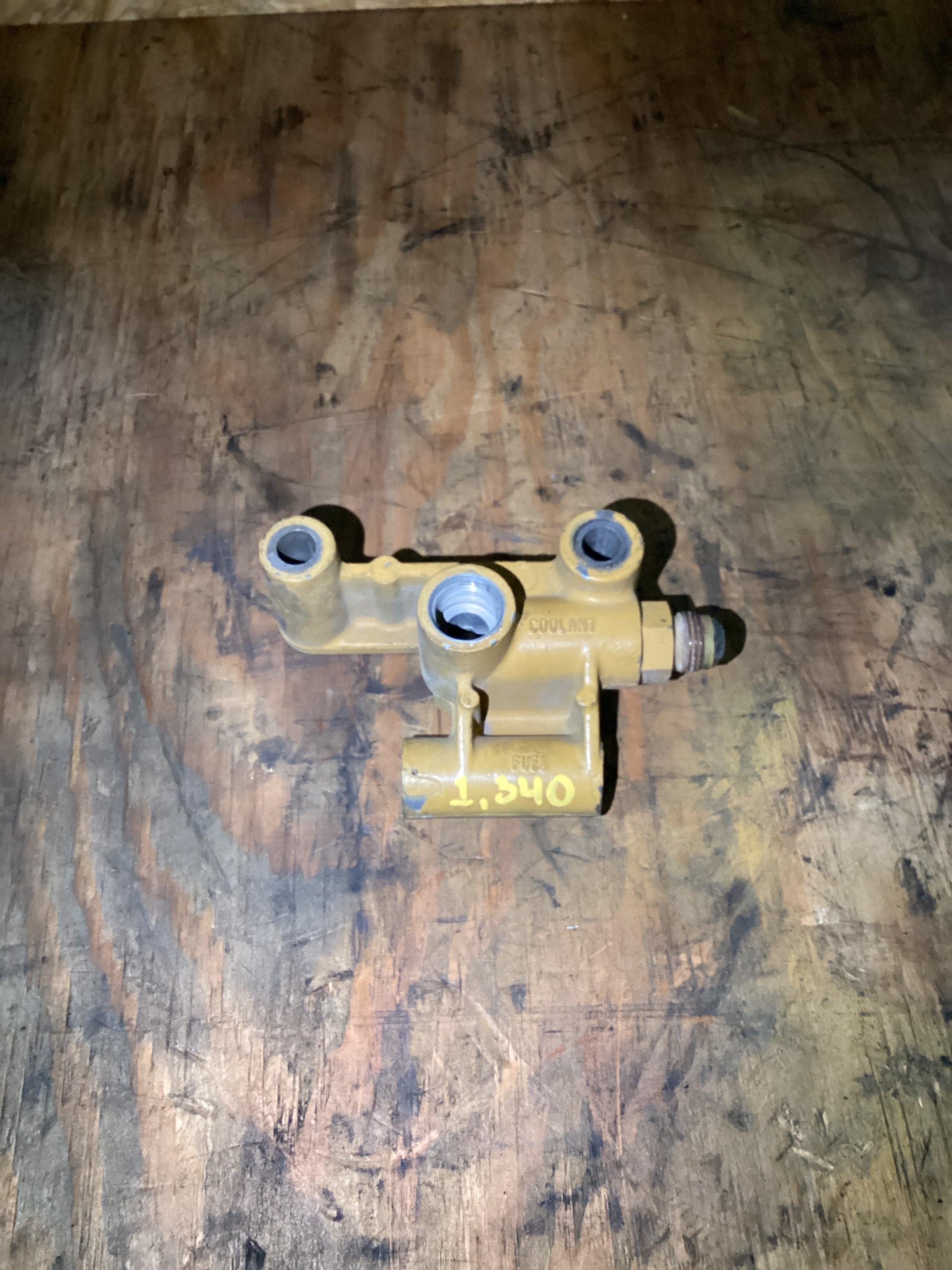 USED | ENGINE FUEL/WATER MANIFOLD HOUSING CAT C15 | SKU1,340